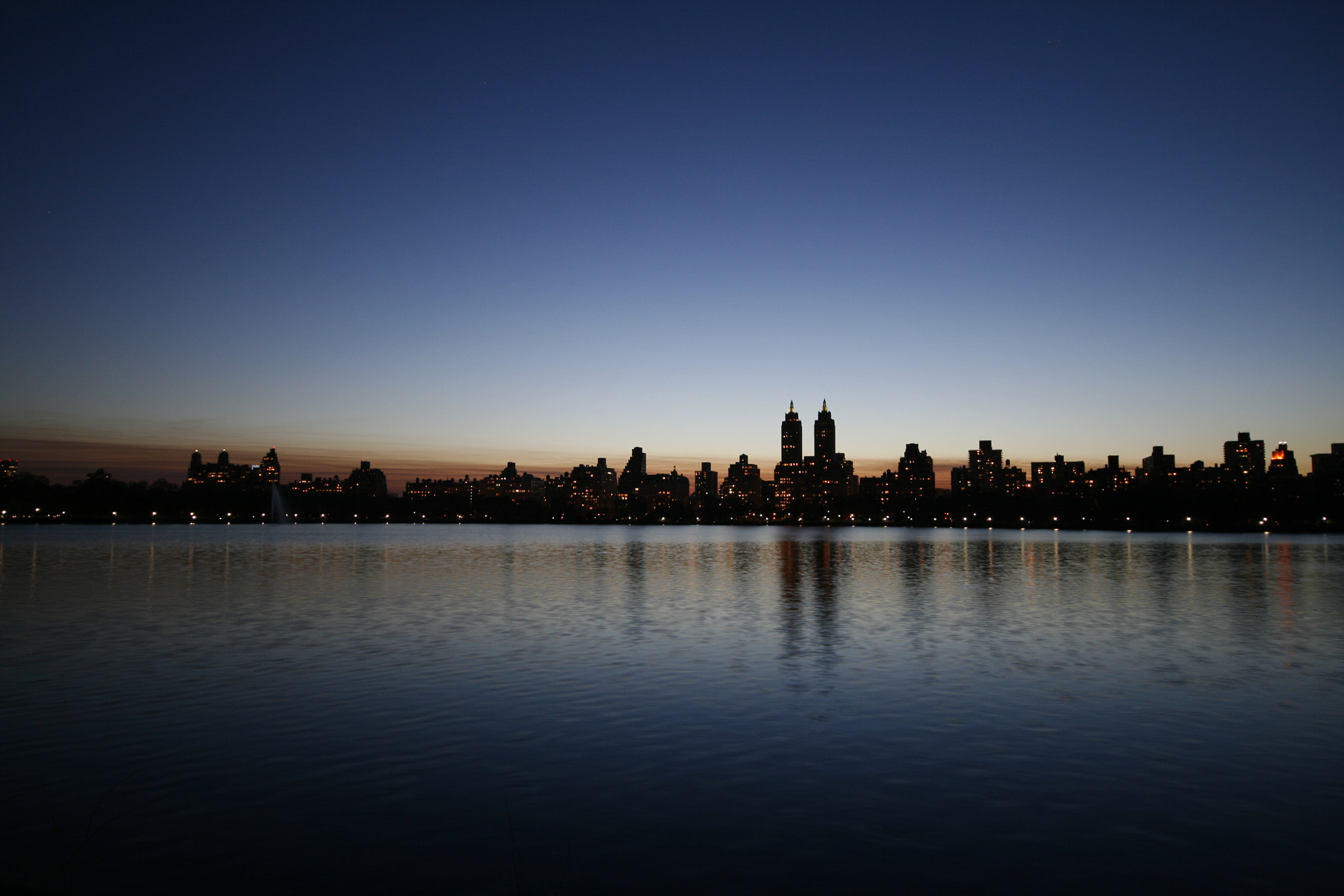 Canon EOS 400D (EOS Digital Rebel XTi / EOS Kiss Digital X) sample photo. Central park de nuit (: photography