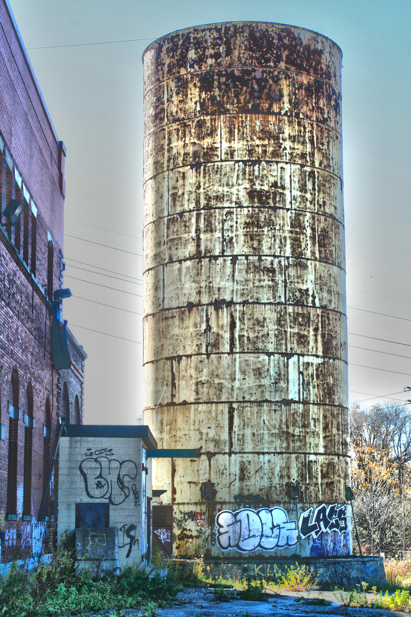Canon EF 28-105mm f/3.5-4.5 USM sample photo. Abandoned tower photography