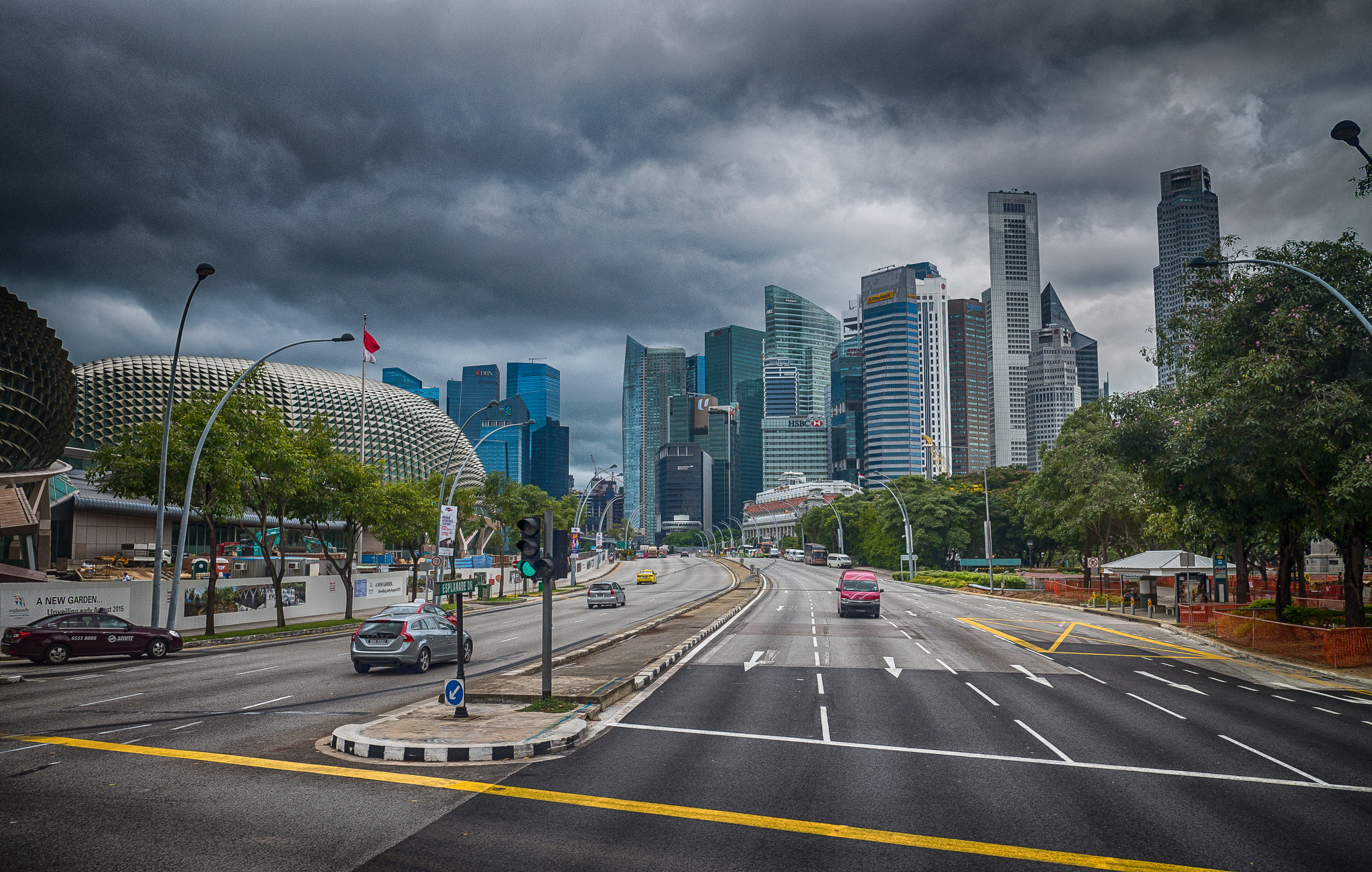 Fujifilm X-A1 + Fujifilm XF 18-55mm F2.8-4 R LM OIS sample photo. Cityscape in singapore photography