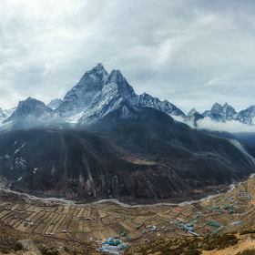 Panorama view of Himalayan mountain range by saimai saelim