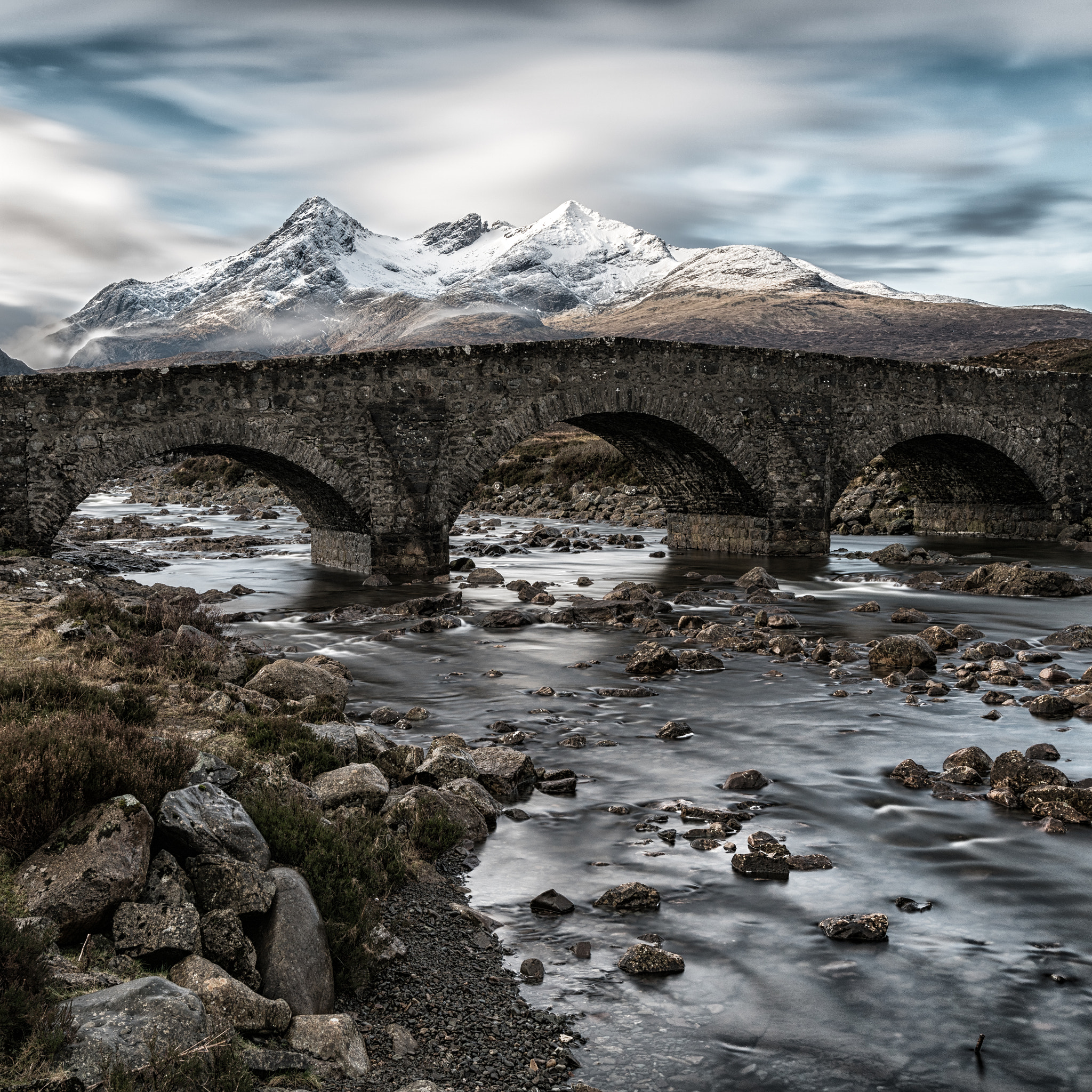 Sony a7R II + Sony Vario-Sonnar T* 16-35mm F2.8 ZA SSM sample photo. Sligachan bridge photography