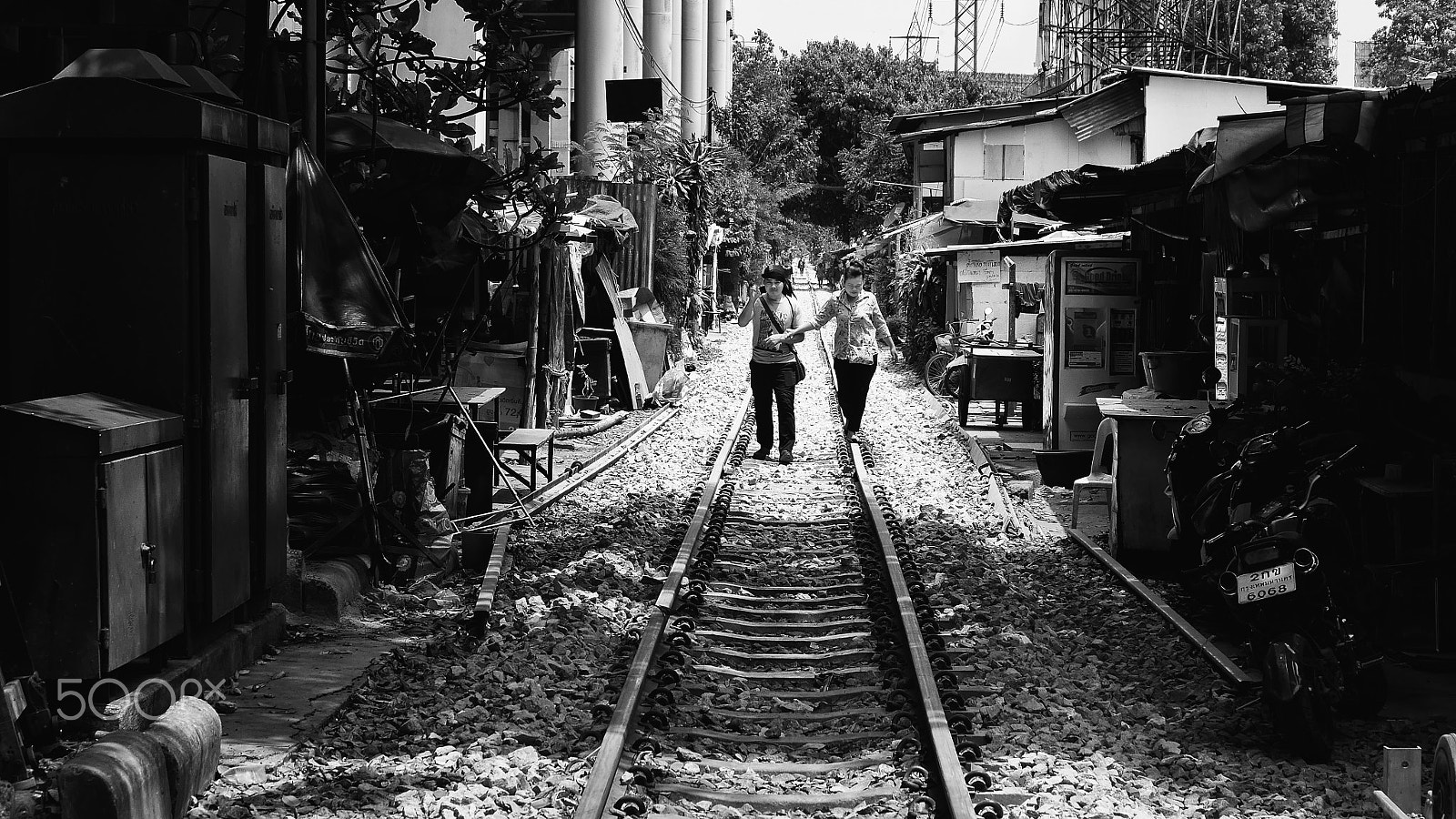 Panasonic Lumix DMC-GF7 sample photo. Walking on the tracks photography
