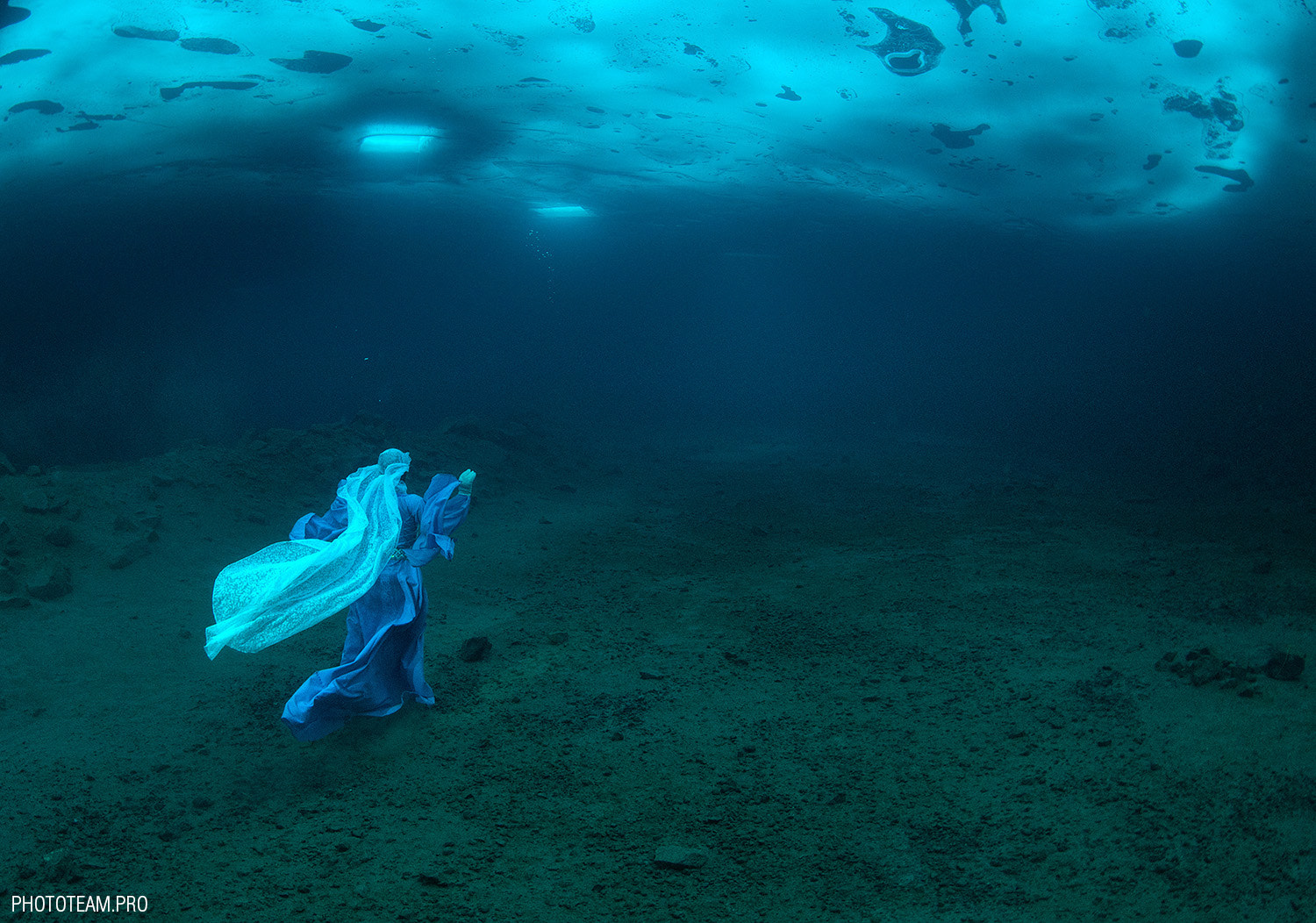 Nikon D4S + Nikon AF Fisheye-Nikkor 16mm F2.8D sample photo. Walking under the ice photography