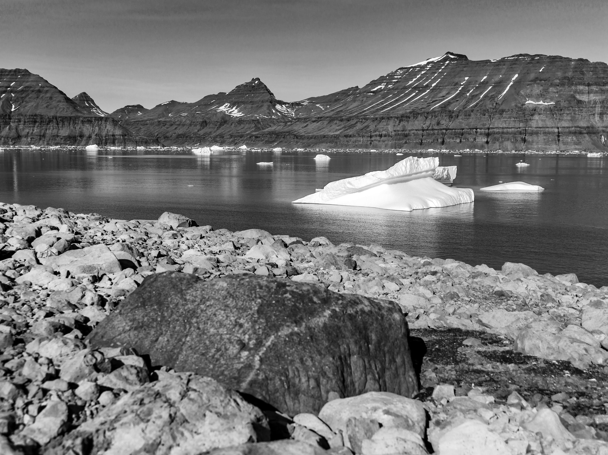 smc PENTAX-FA 645 45-85mm F4.5 sample photo. Greenland photography
