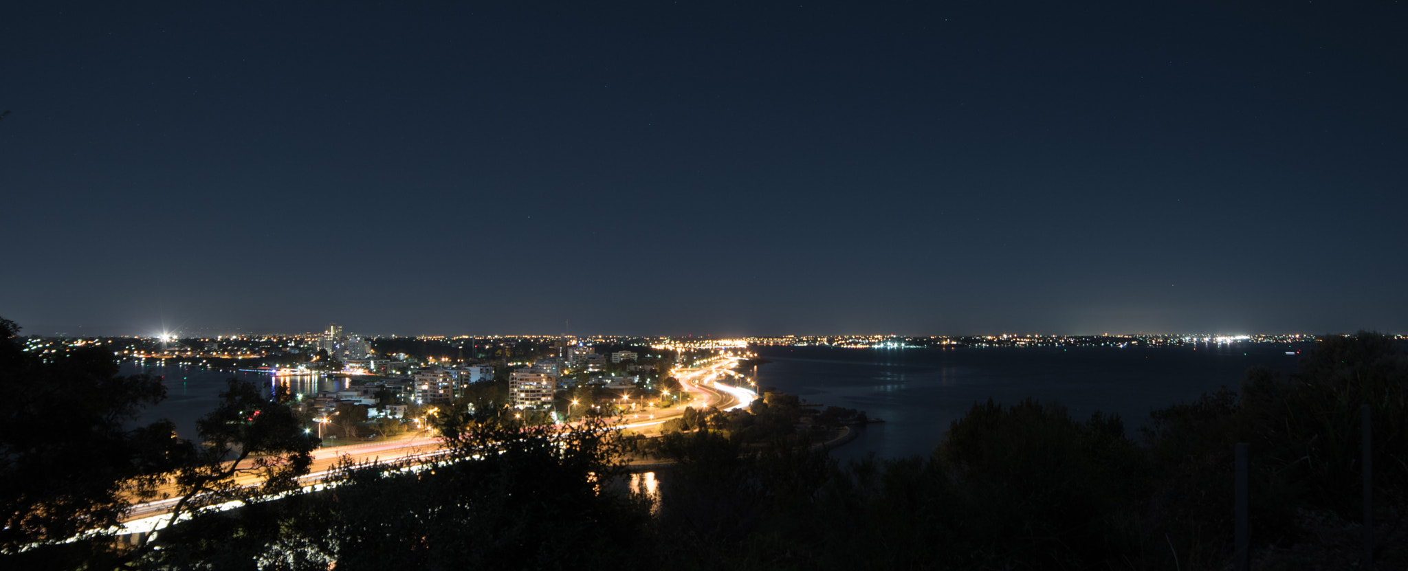 Samyang 14mm F2.8 ED AS IF UMC sample photo. Overlooking south perth photography