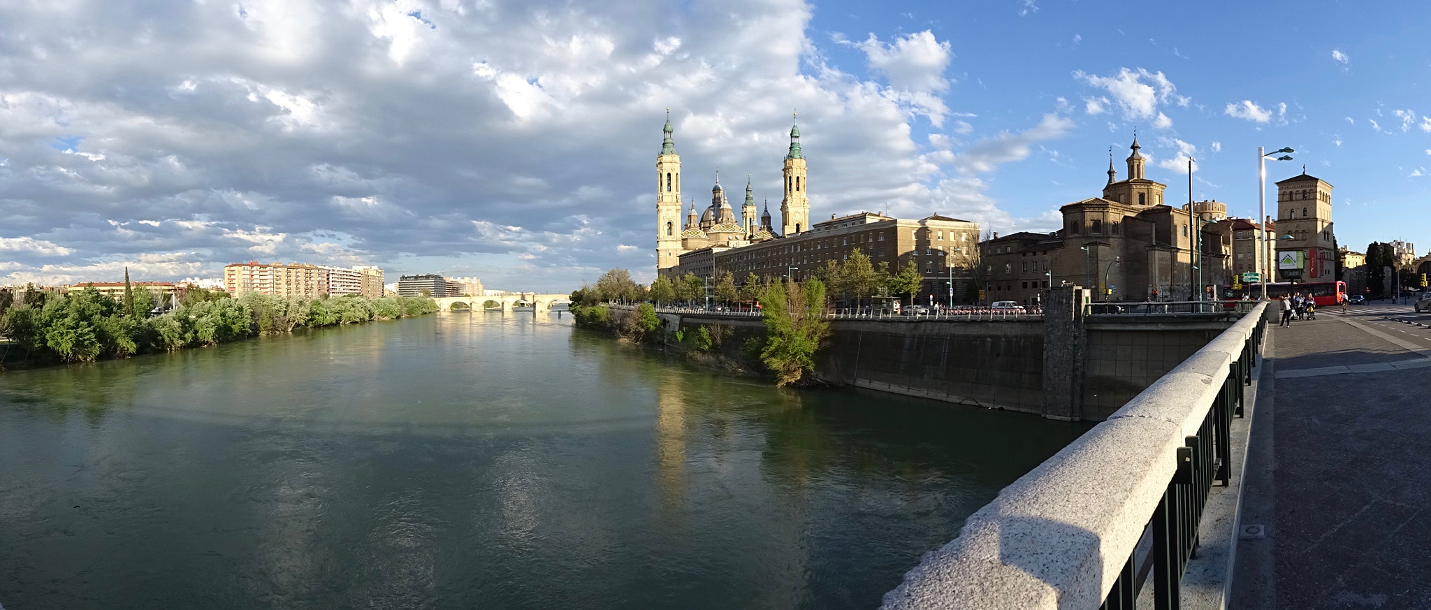 Sony DSC-HX60V + Sony 24-720mm F3.5-6.3 sample photo. Zaragoza -a- photography