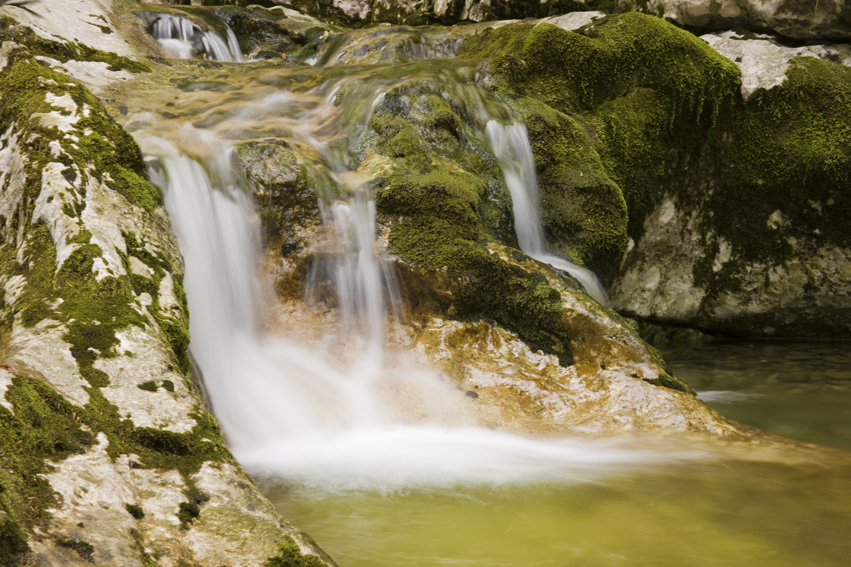 Canon EOS-1Ds Mark III sample photo. Flow photography