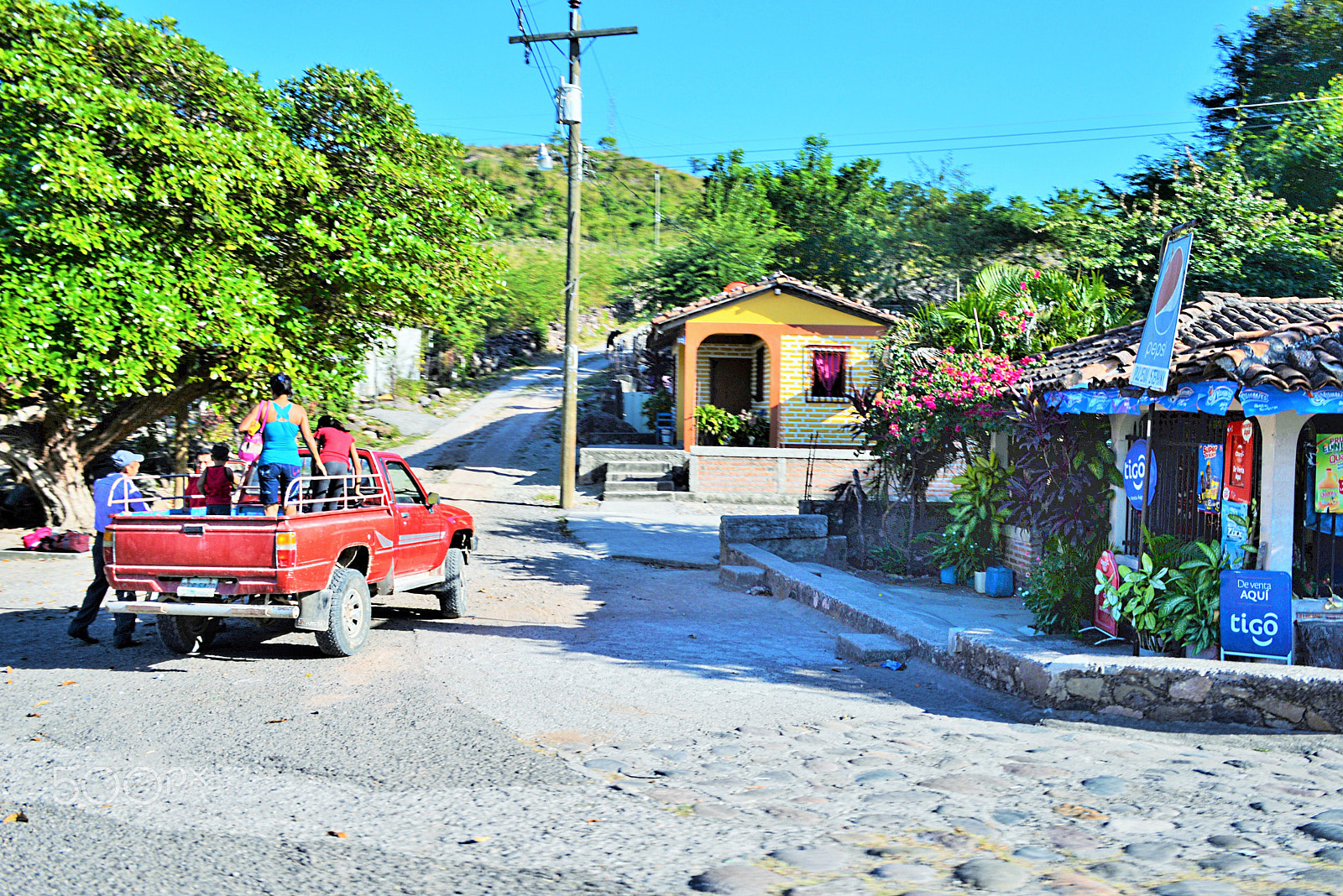 Nikon D610 + Sigma 28-70mm F2.8 EX sample photo. Rural scene photography