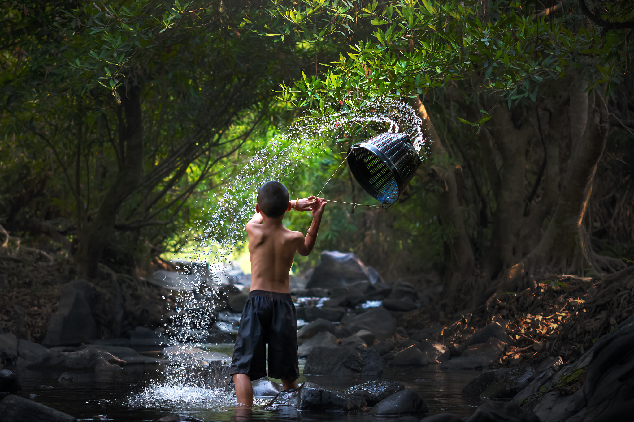 Sigma 70-200mm F2.8 EX DG OS HSM sample photo. Swing water photography