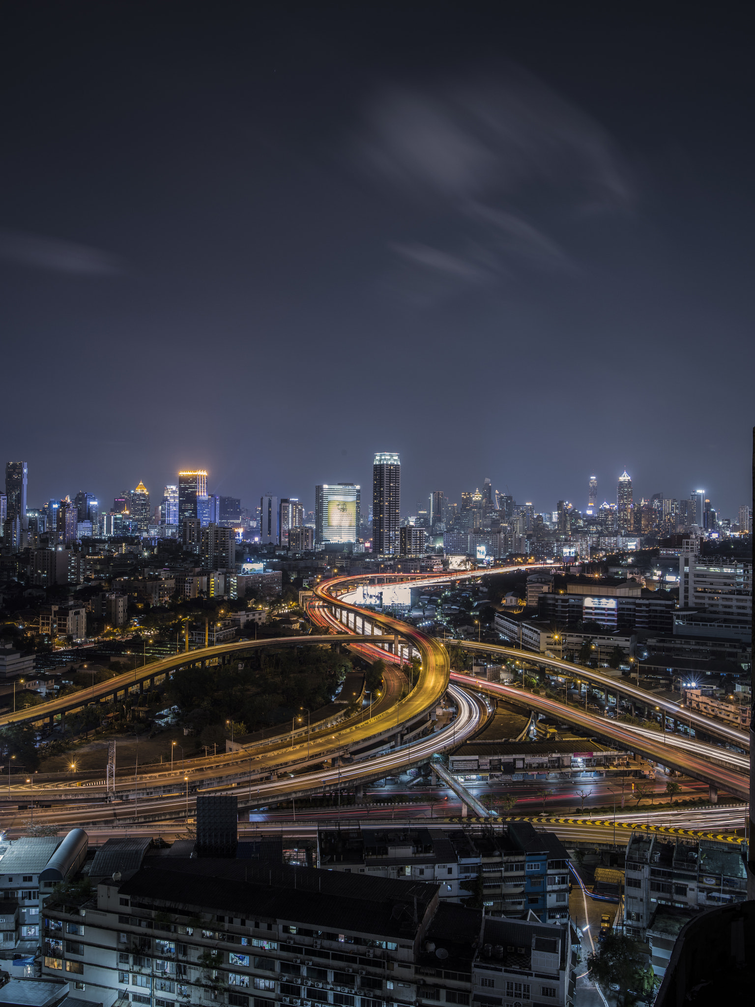 Pentax 645Z + HD Pentax-D FA645 35mm F3.5 AL [IF] sample photo. Express way in bkk. photography