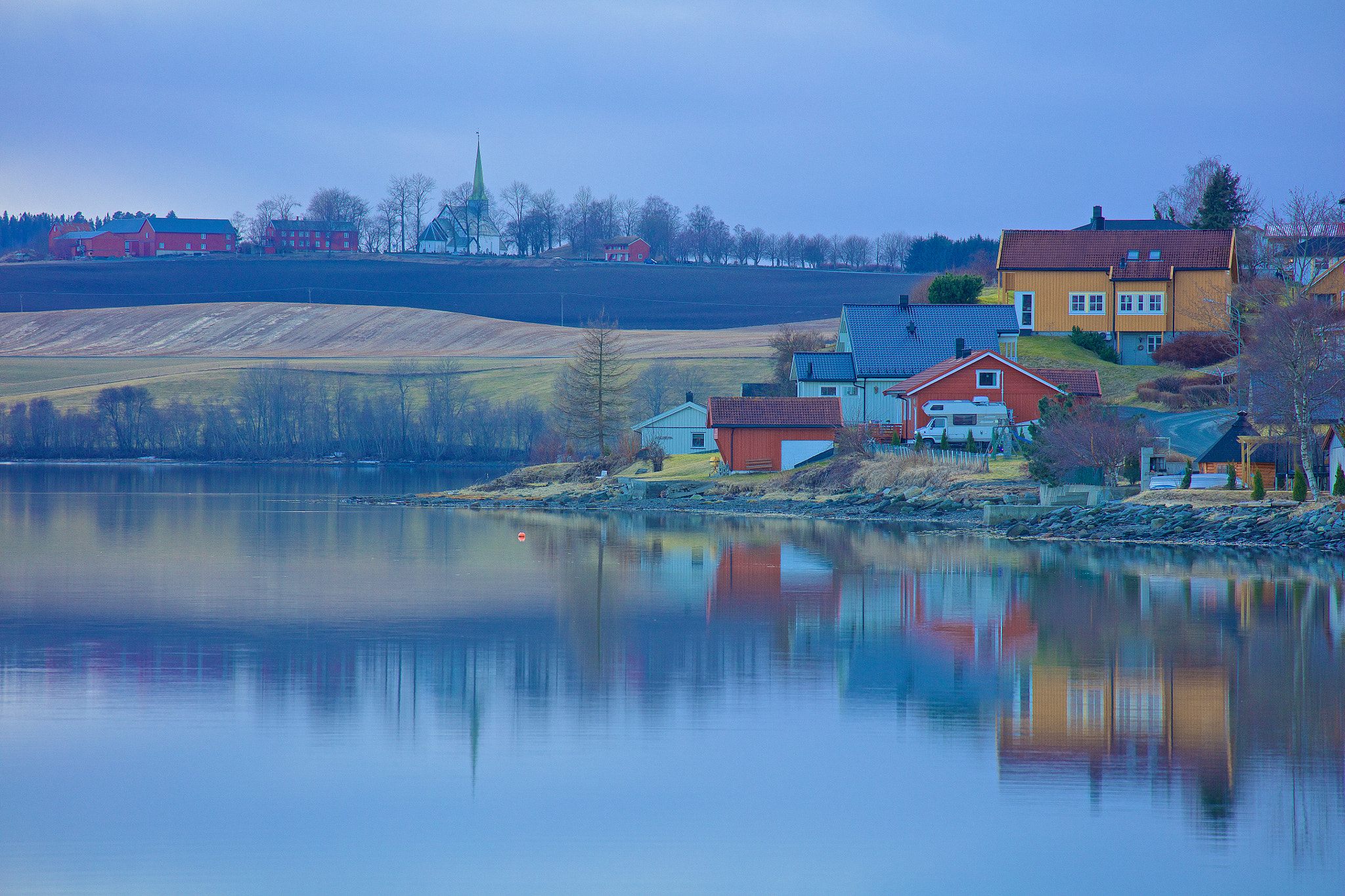 Canon EF 70-300mm F4-5.6L IS USM sample photo. Houses and church photography
