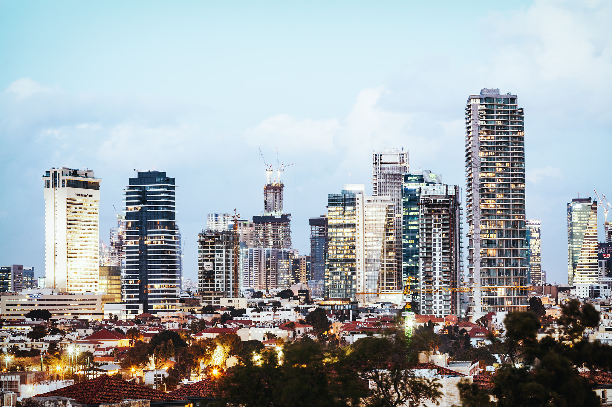 Canon EOS 5DS R + Canon EF 70-200mm F4L USM sample photo. Tel aviv skyline iv photography