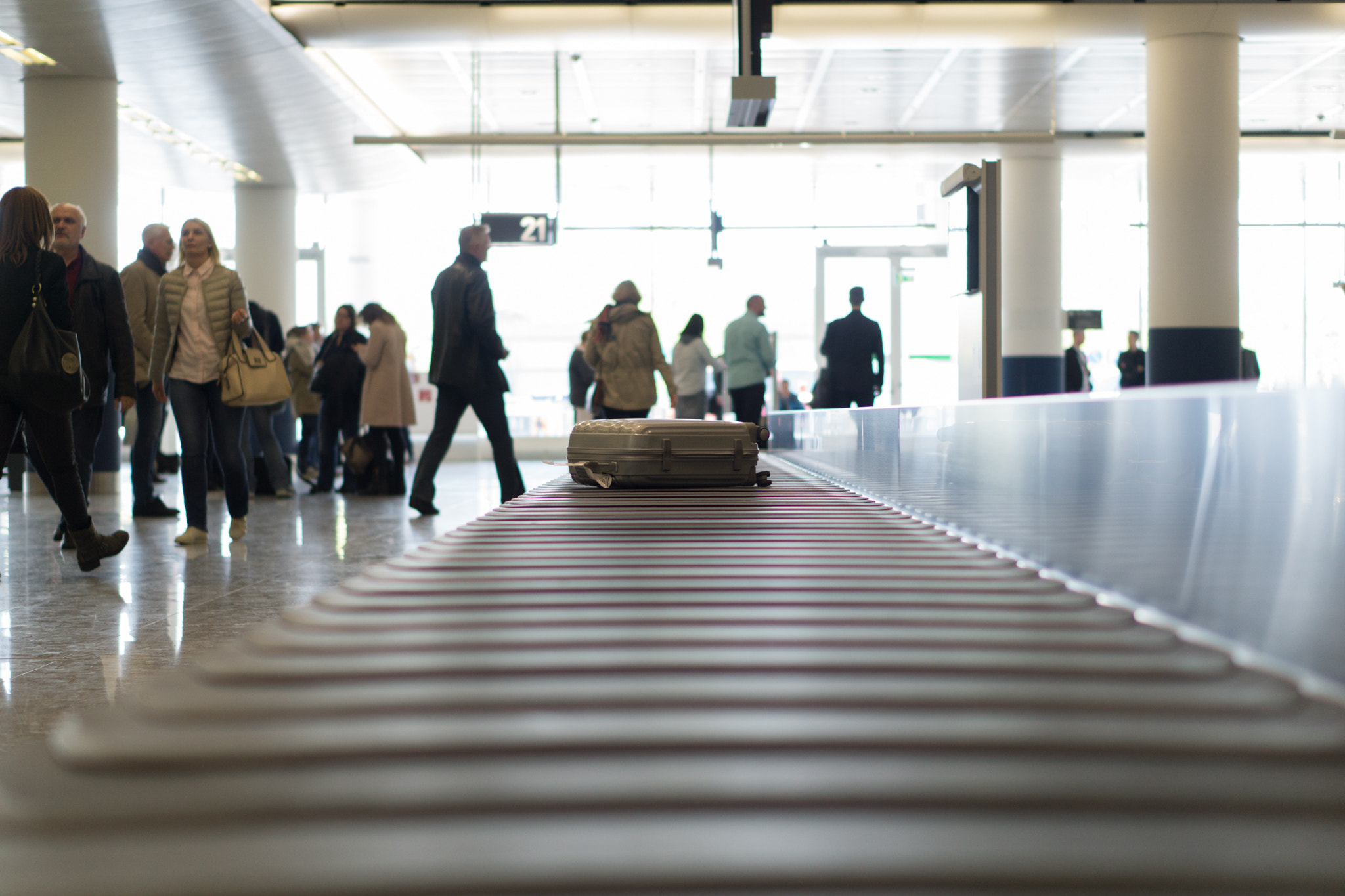 Sony a5100 + E 50mm F1.8 OSS sample photo. Lonly baggage photography