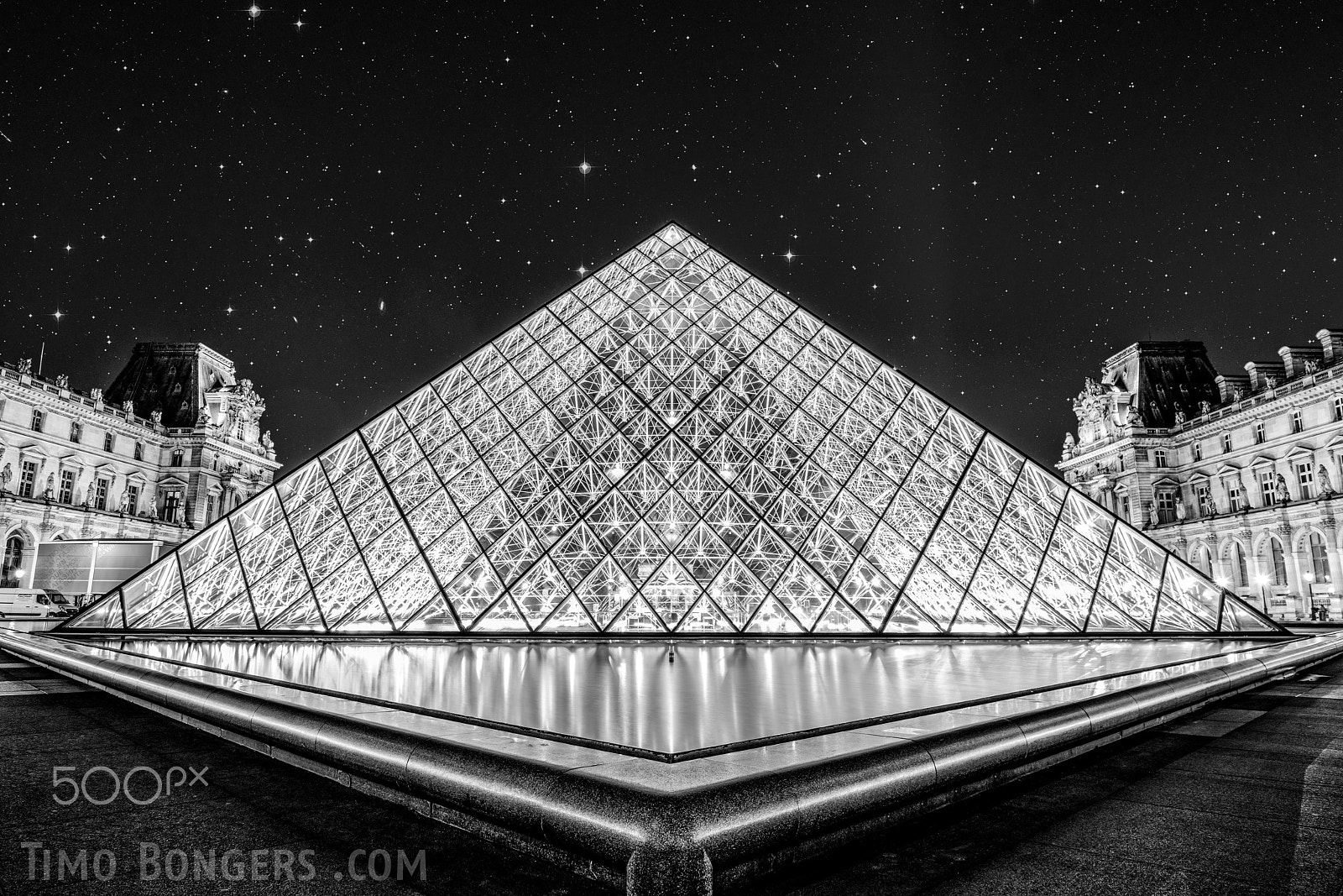 Sony FE 28mm F2 sample photo. Common sky's at the musée du louvre. photography