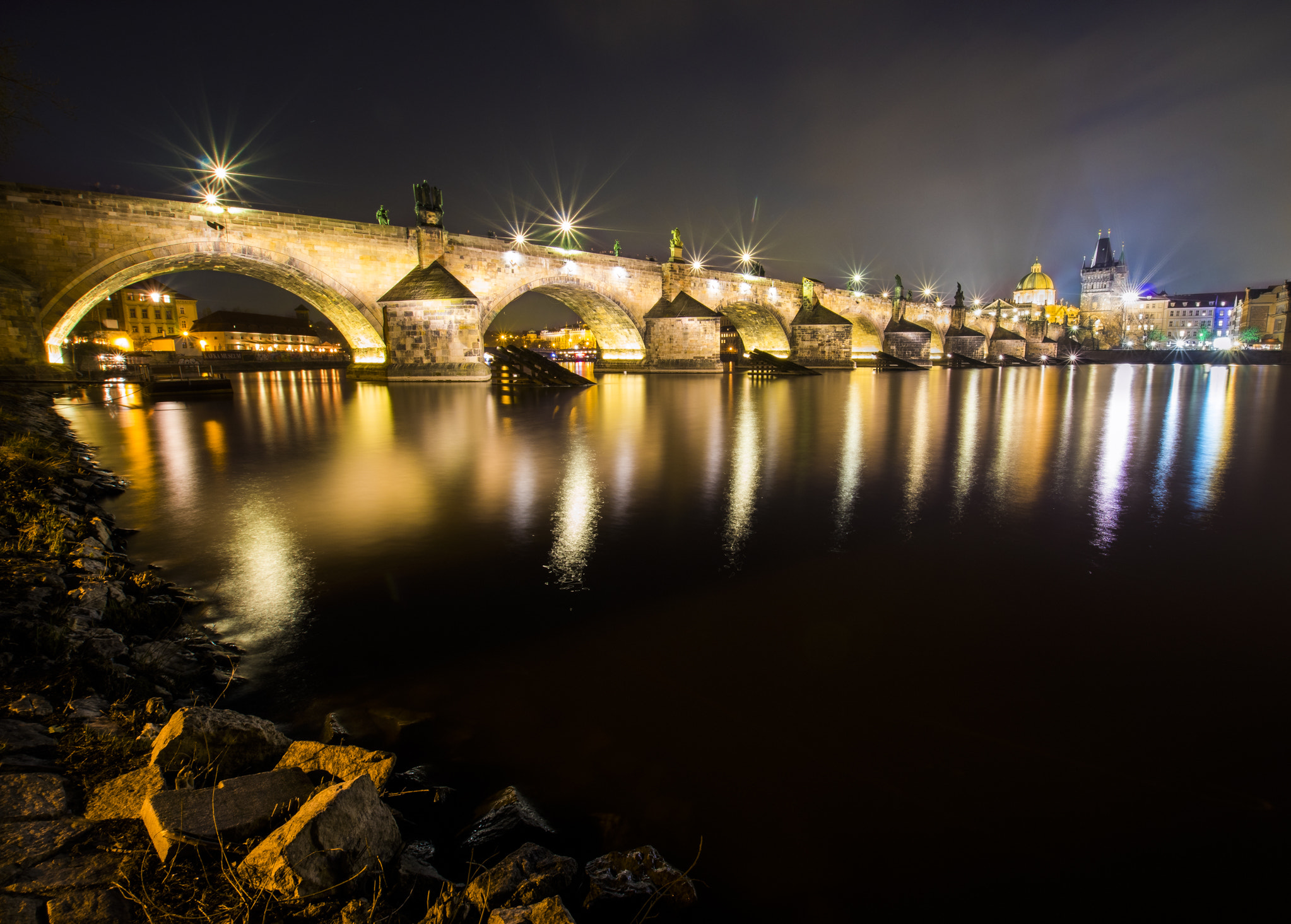 Sigma 10-20mm F3.5 EX DC HSM sample photo. Carles bridge photography