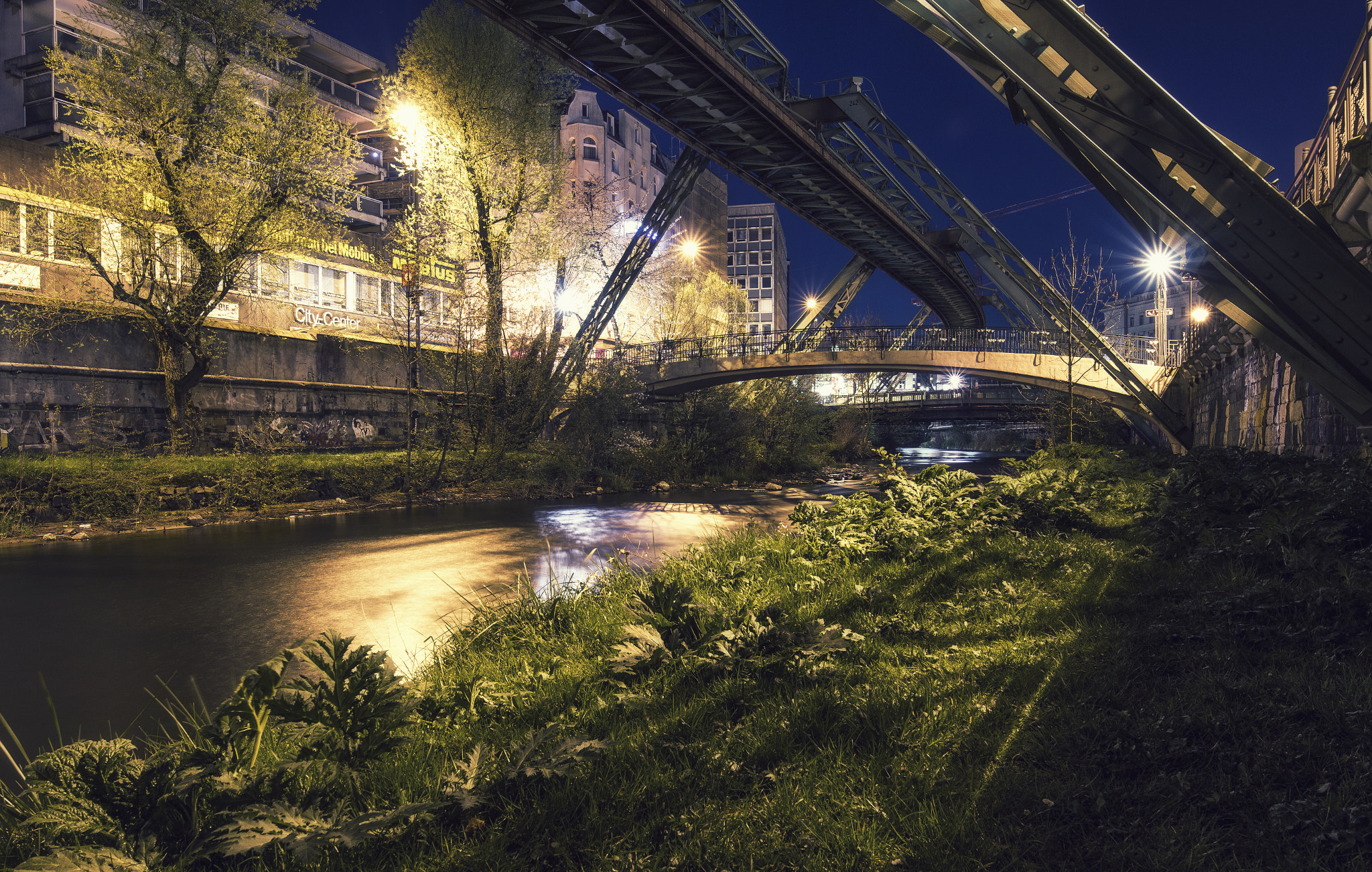 Canon EOS 70D + Canon EF 300mm f/2.8L sample photo. Wuppertal photography
