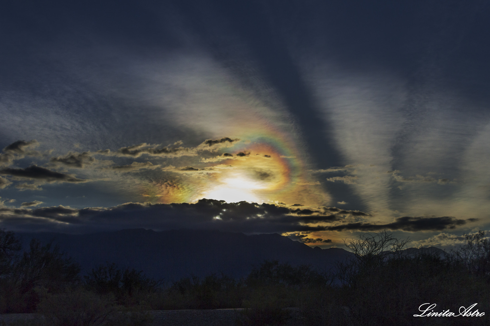 Canon EF-S 18-135mm F3.5-5.6 IS STM sample photo. Corona solar photography