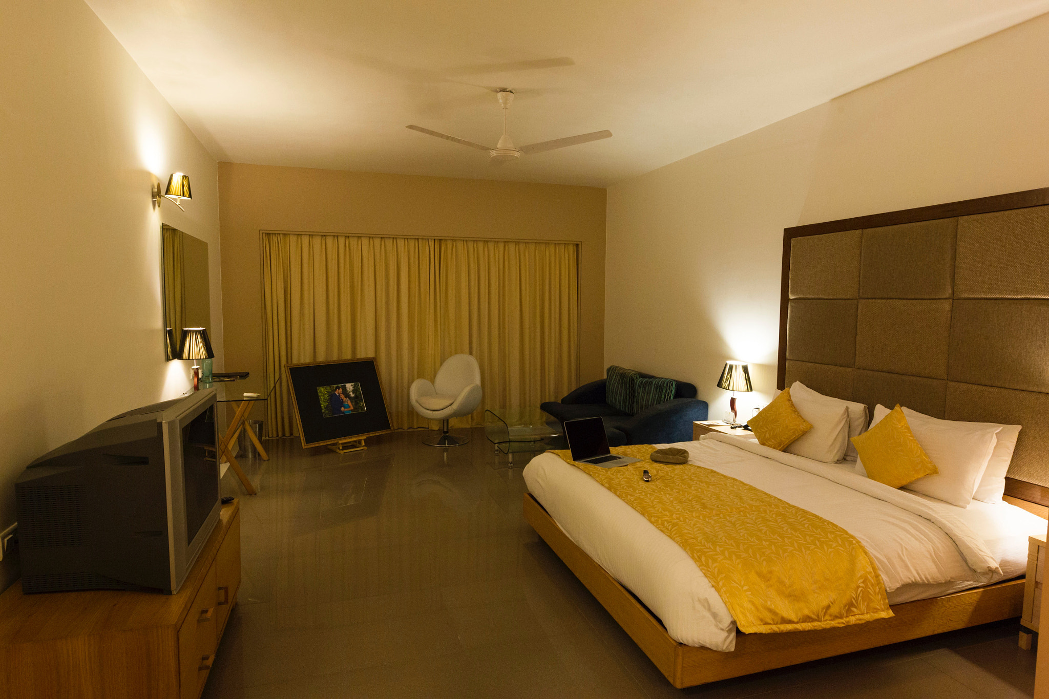 Canon EOS-1D Mark IV sample photo. Interior photography of a hotel room in rajkot, india photography