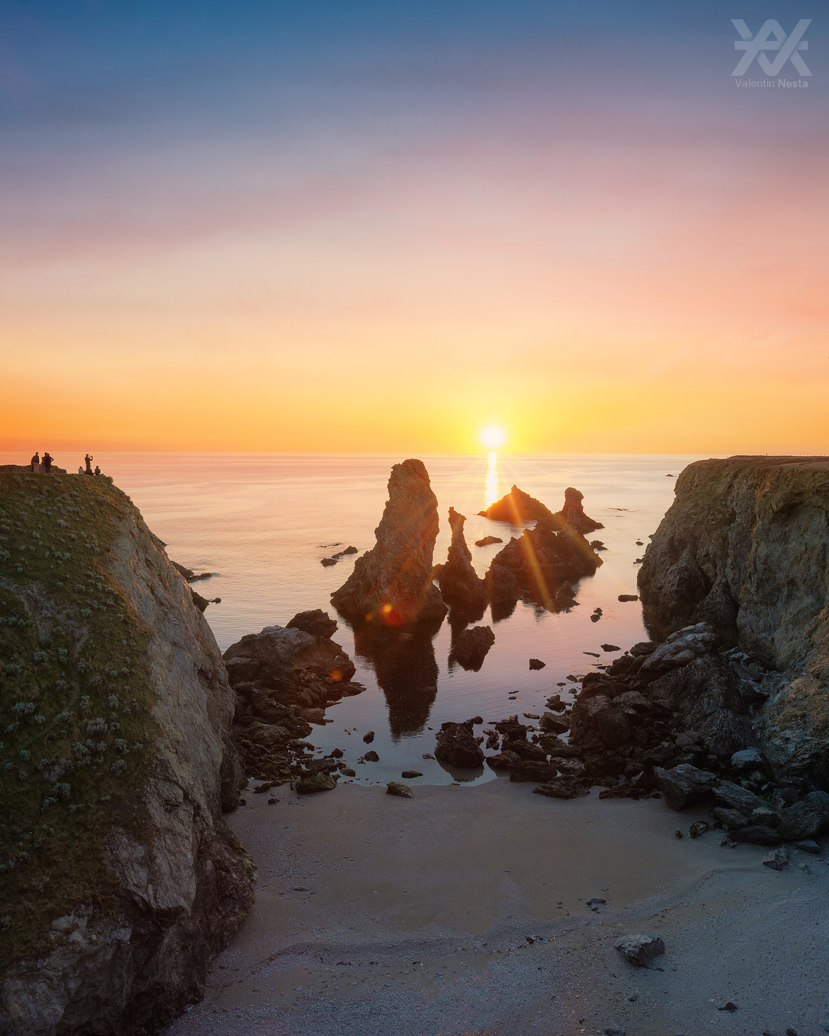 Sony a7R + Canon EF 17-40mm F4L USM sample photo. Les aiguilles de port coton photography