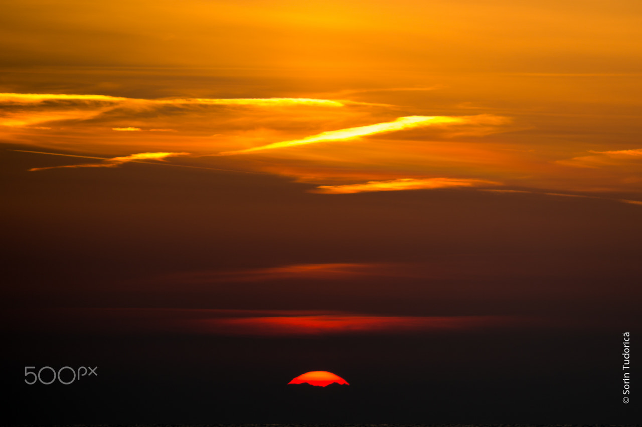 Sony 75-300mm F4.5-5.6 sample photo. Simply - the sun! photography
