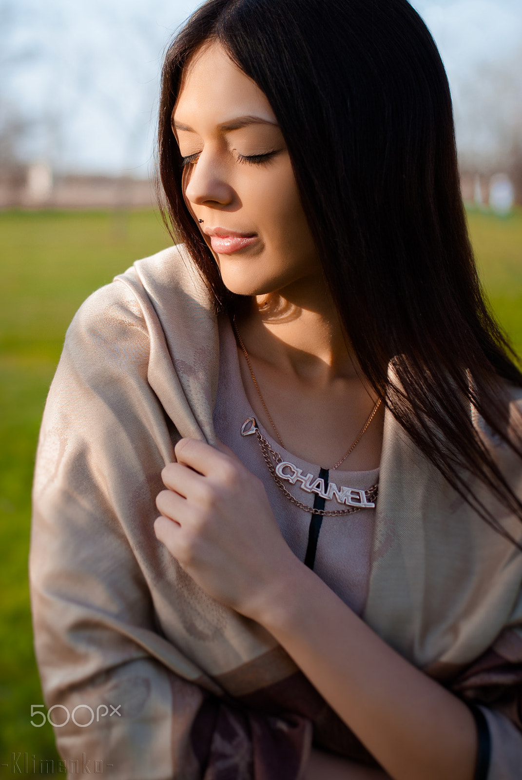 Nikon D3000 + Sigma 35mm F1.4 DG HSM Art sample photo. Happines photography