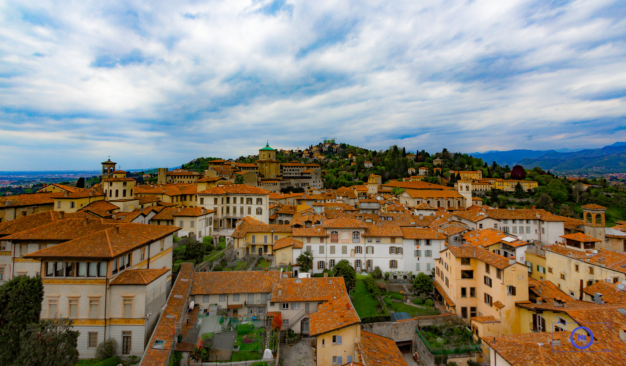 Canon EF-S 10-22mm F3.5-4.5 USM sample photo. Bergame from the campanil photography