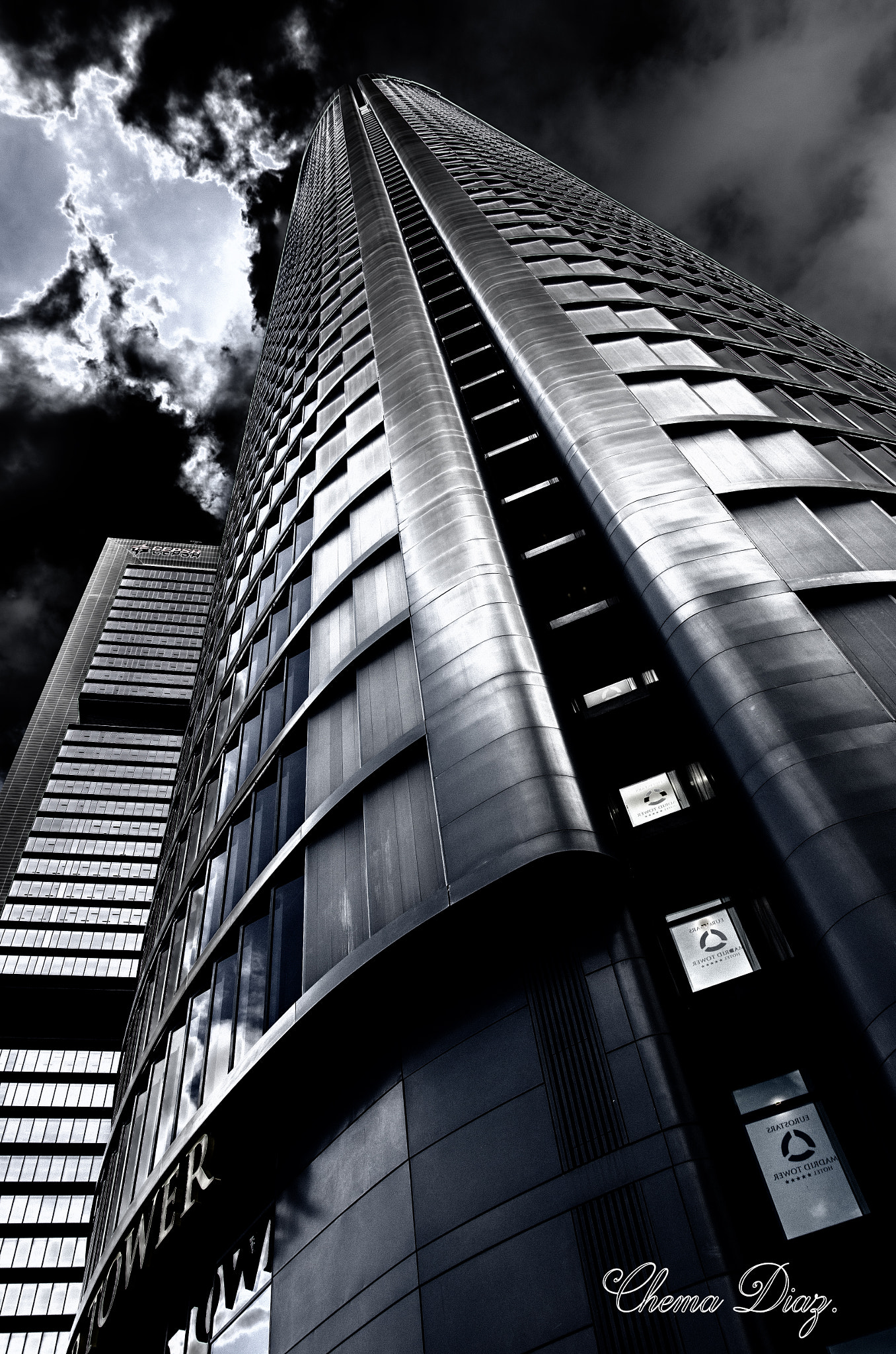 Sigma 17-35mm F2.8-4 EX DG  Aspherical HSM sample photo. Tower. photography