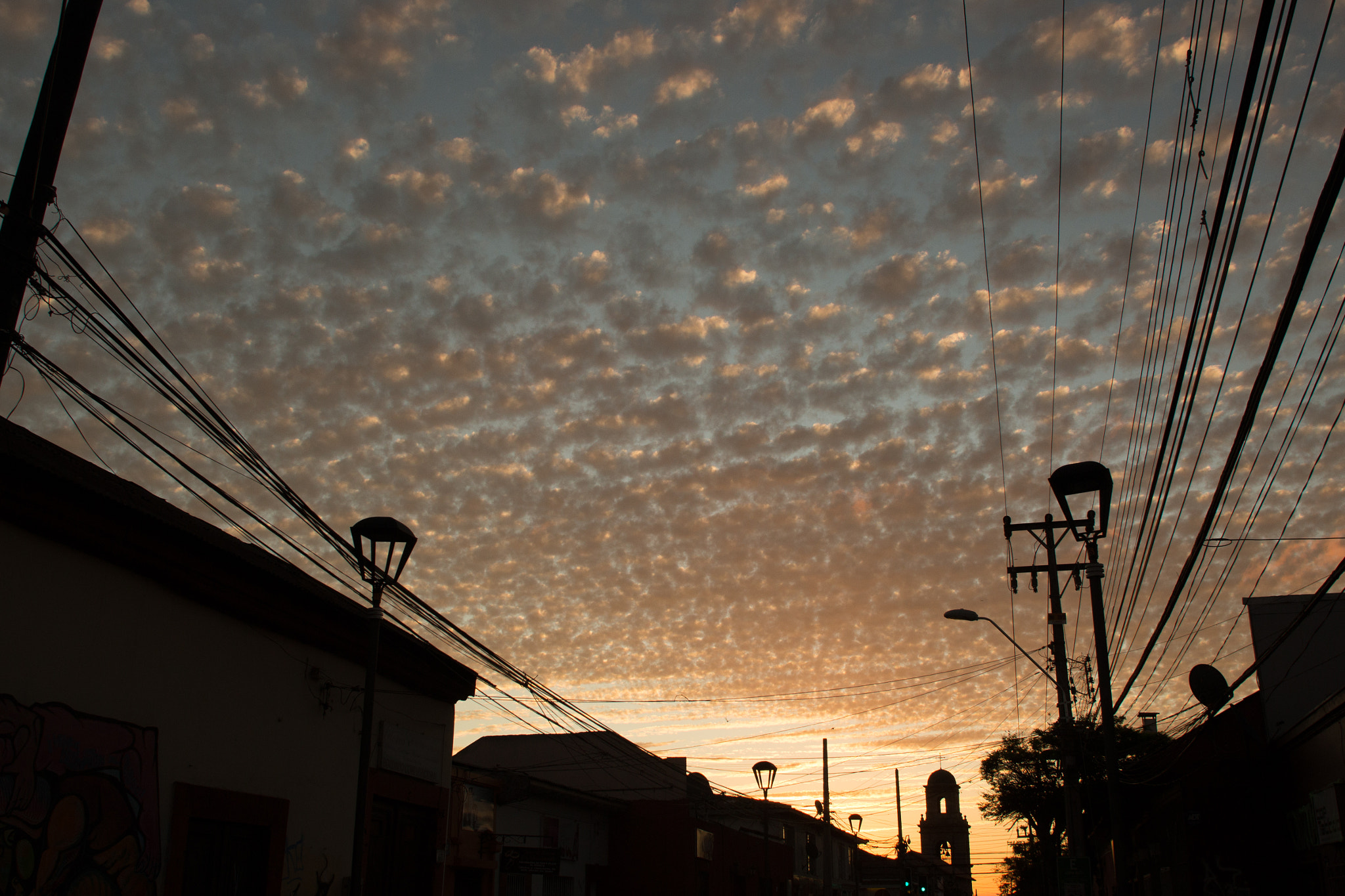 Canon EOS 100D (EOS Rebel SL1 / EOS Kiss X7) + Canon EF 20mm F2.8 USM sample photo. Sunset.jpg photography