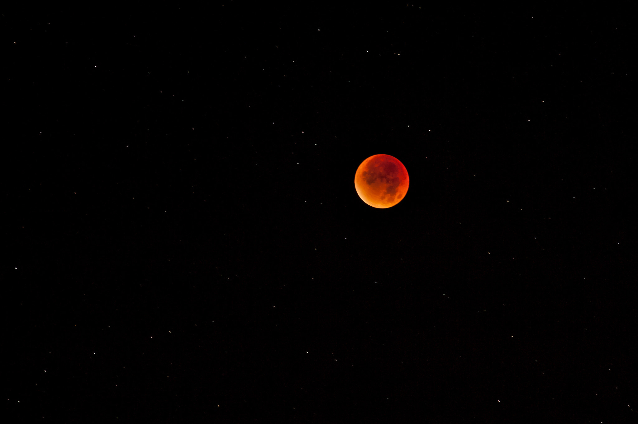 Sigma 70-200mm F2.8 EX DG OS HSM sample photo. Moon extinguished photography
