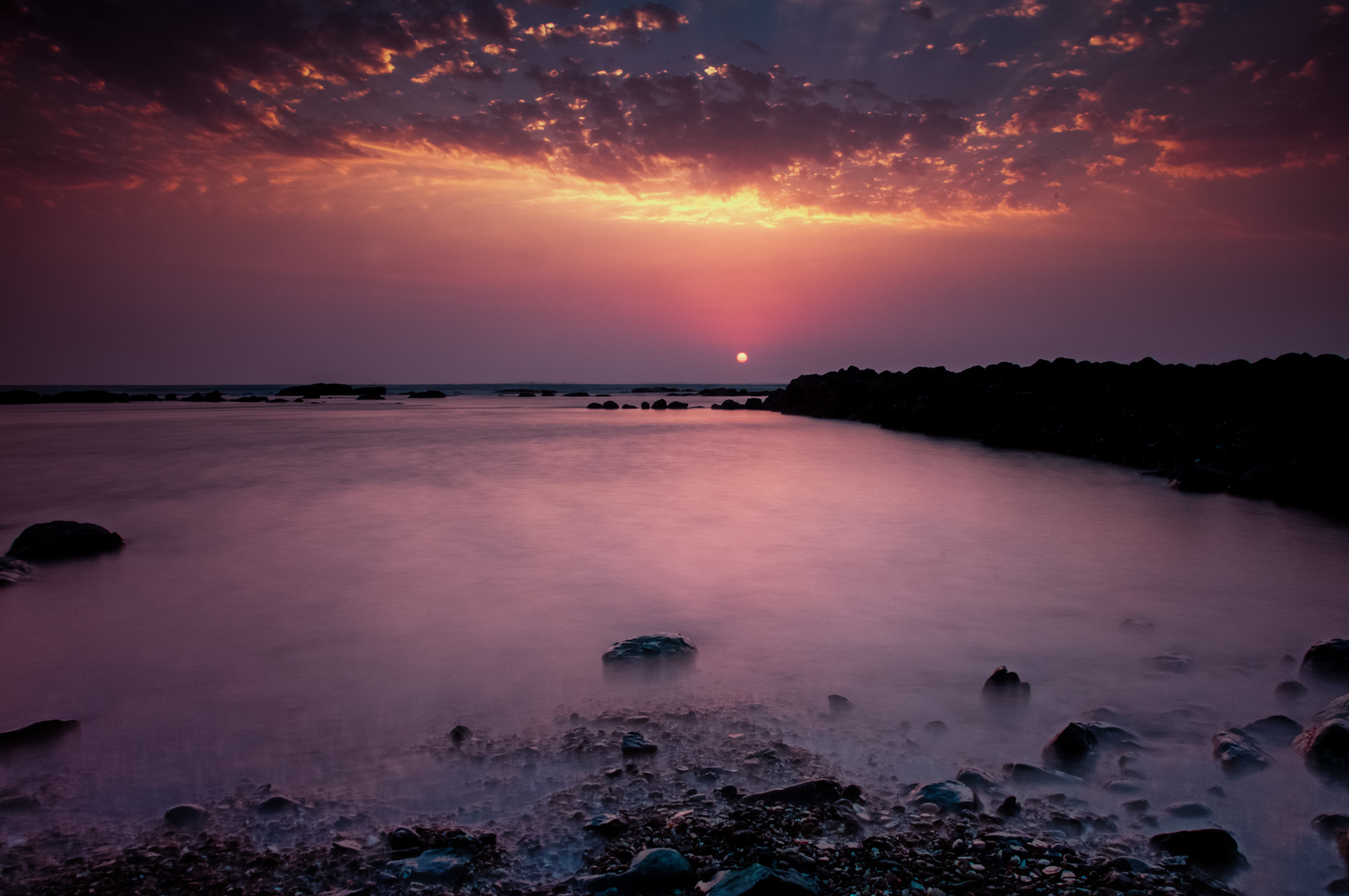 Nikon AF-S Nikkor 17-35mm F2.8D ED-IF sample photo. Sunset | mumbai | bandra bandstand photography