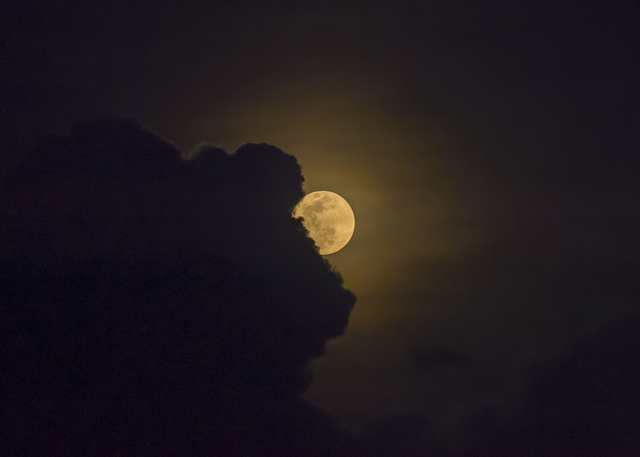 AF-S Nikkor 300mm f/2.8D IF-ED II sample photo. Moon dancing with clouds photography