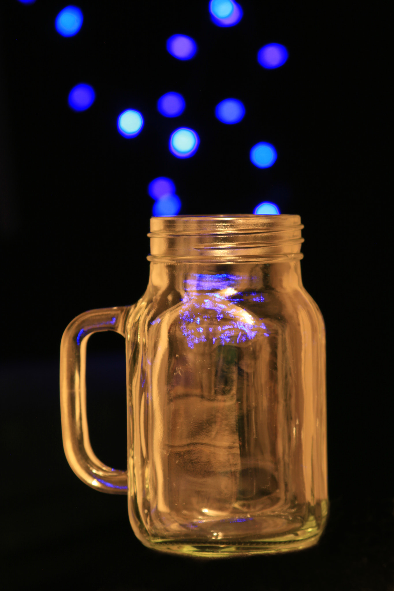 Canon EF 28-105mm f/3.5-4.5 USM sample photo. Jar full of bokeh photography