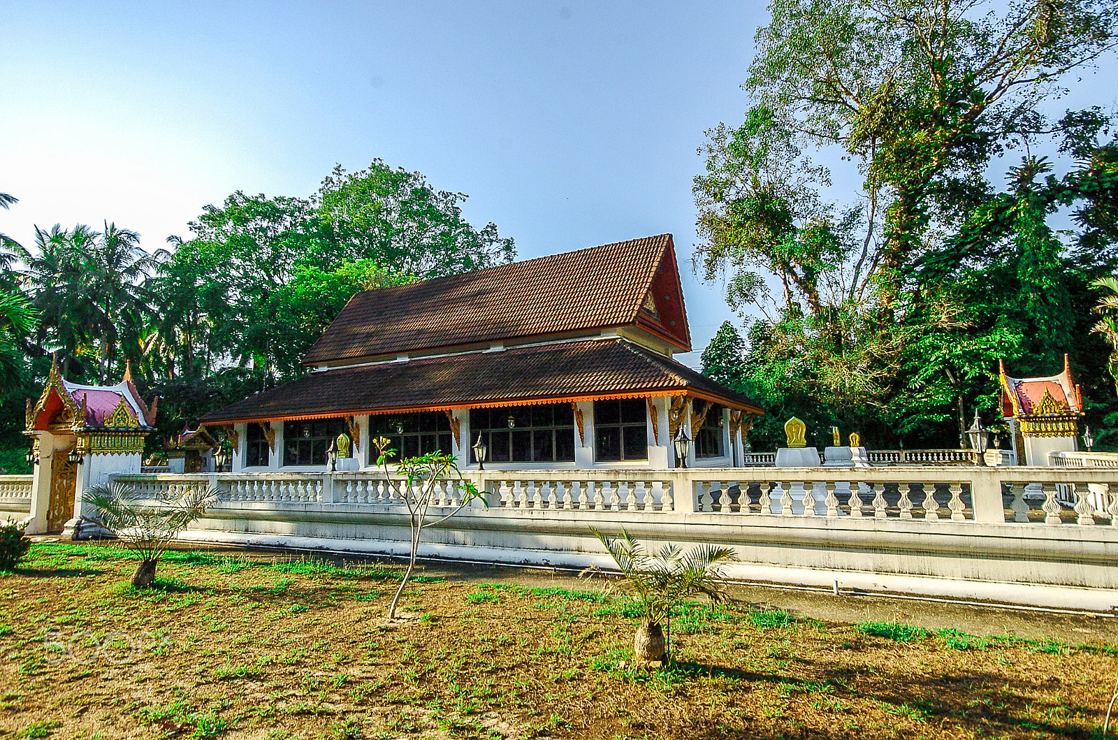 Nikon D2H + Sigma 10-20mm F4-5.6 EX DC HSM sample photo. Local chapel temple in phangnga province photography