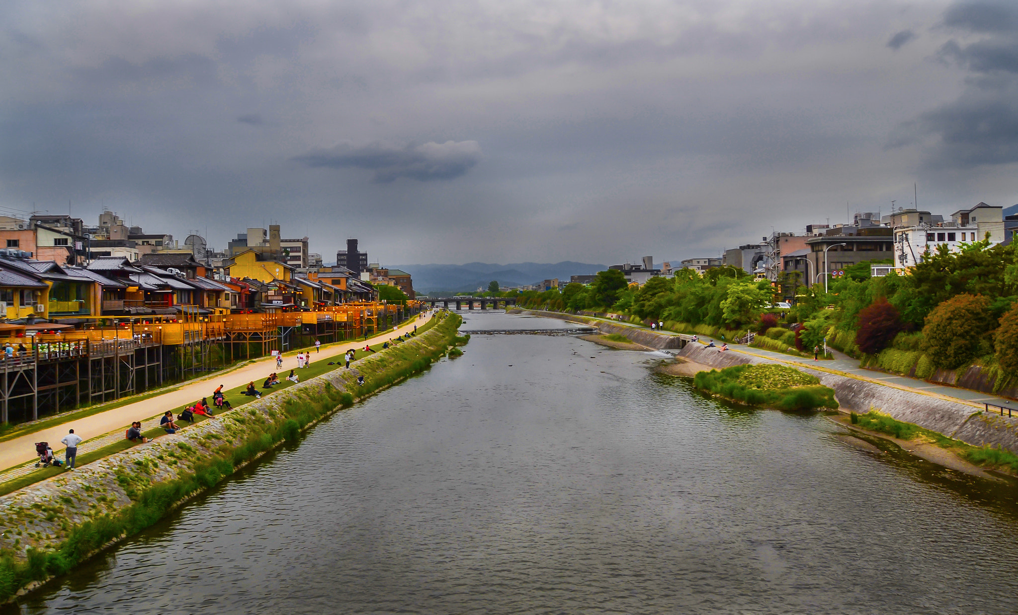Sigma 18-200mm F3.5-6.3 II DC OS HSM sample photo. Kioto clouds photography