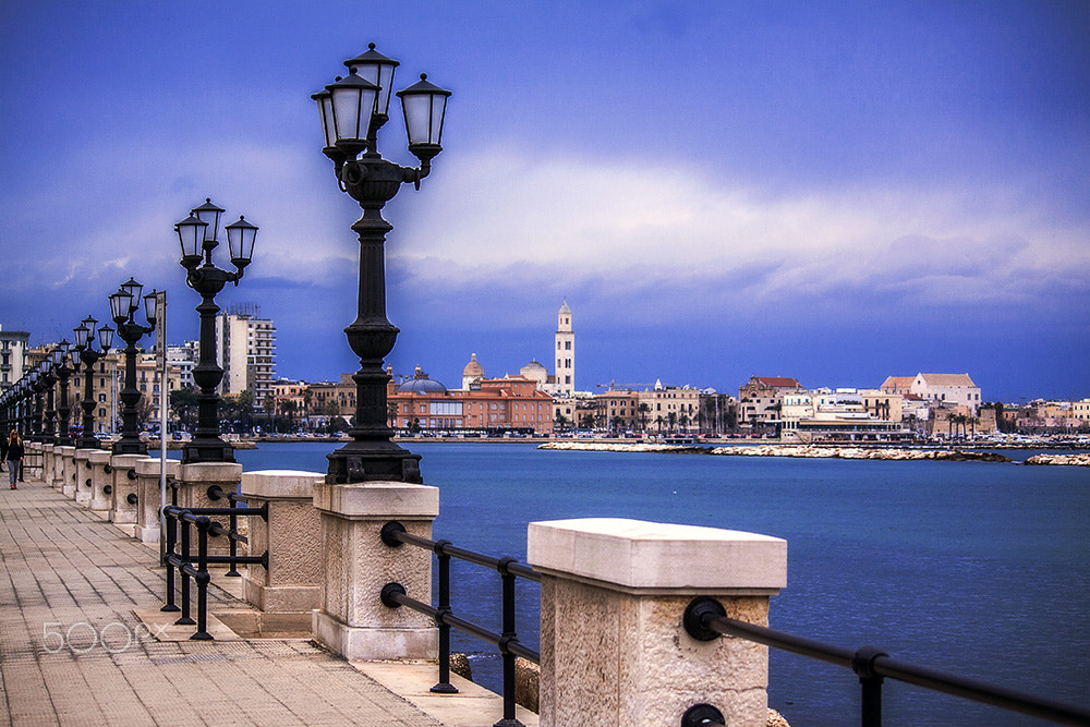 Canon EF-S 55-250mm F4-5.6 IS II sample photo. Lungomare di bari - il mare d'inverno photography
