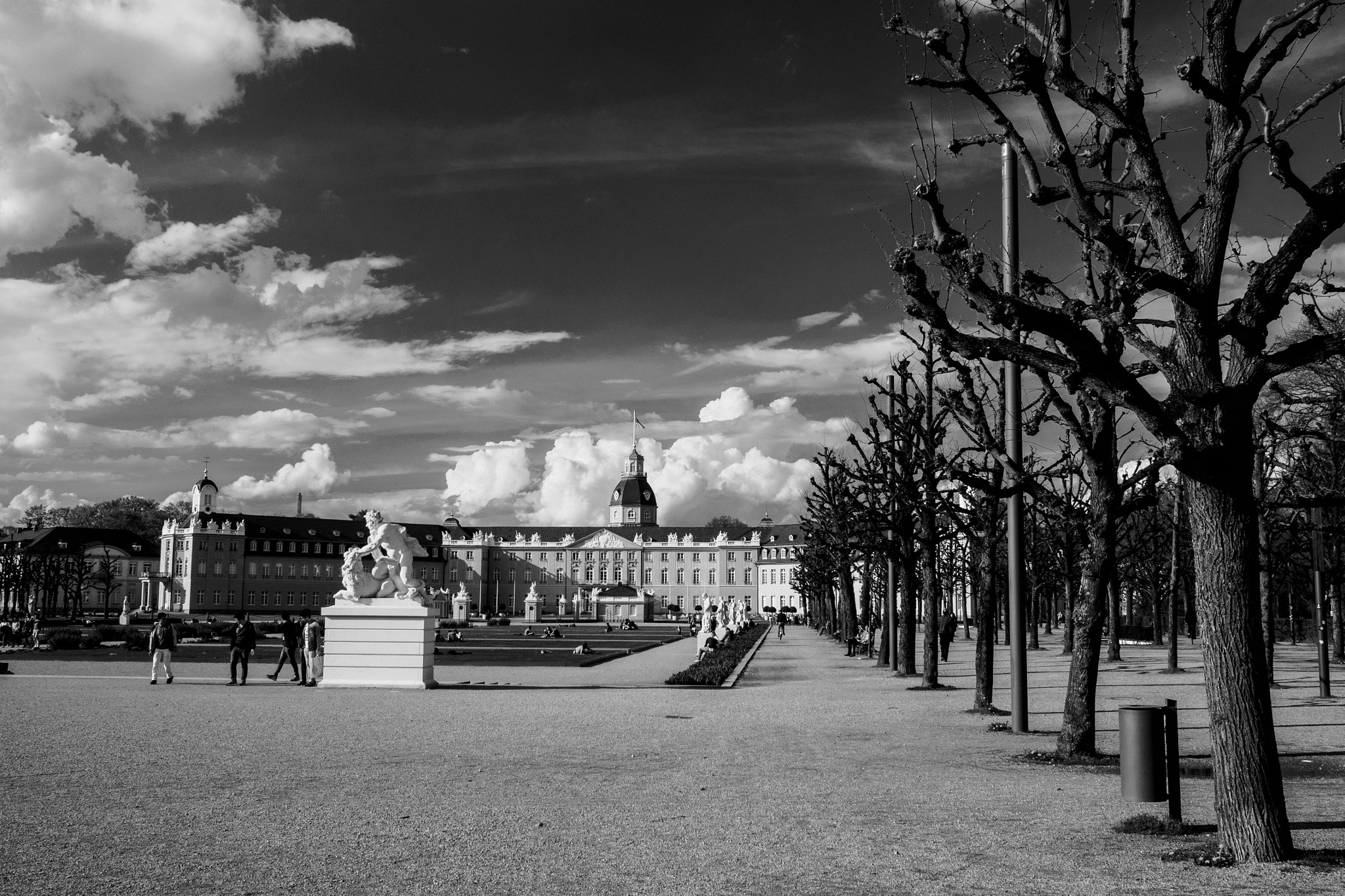 Olympus OM-D E-M10 + Olympus M.Zuiko Digital 17mm F1.8 sample photo. Karlsruhe castle photography