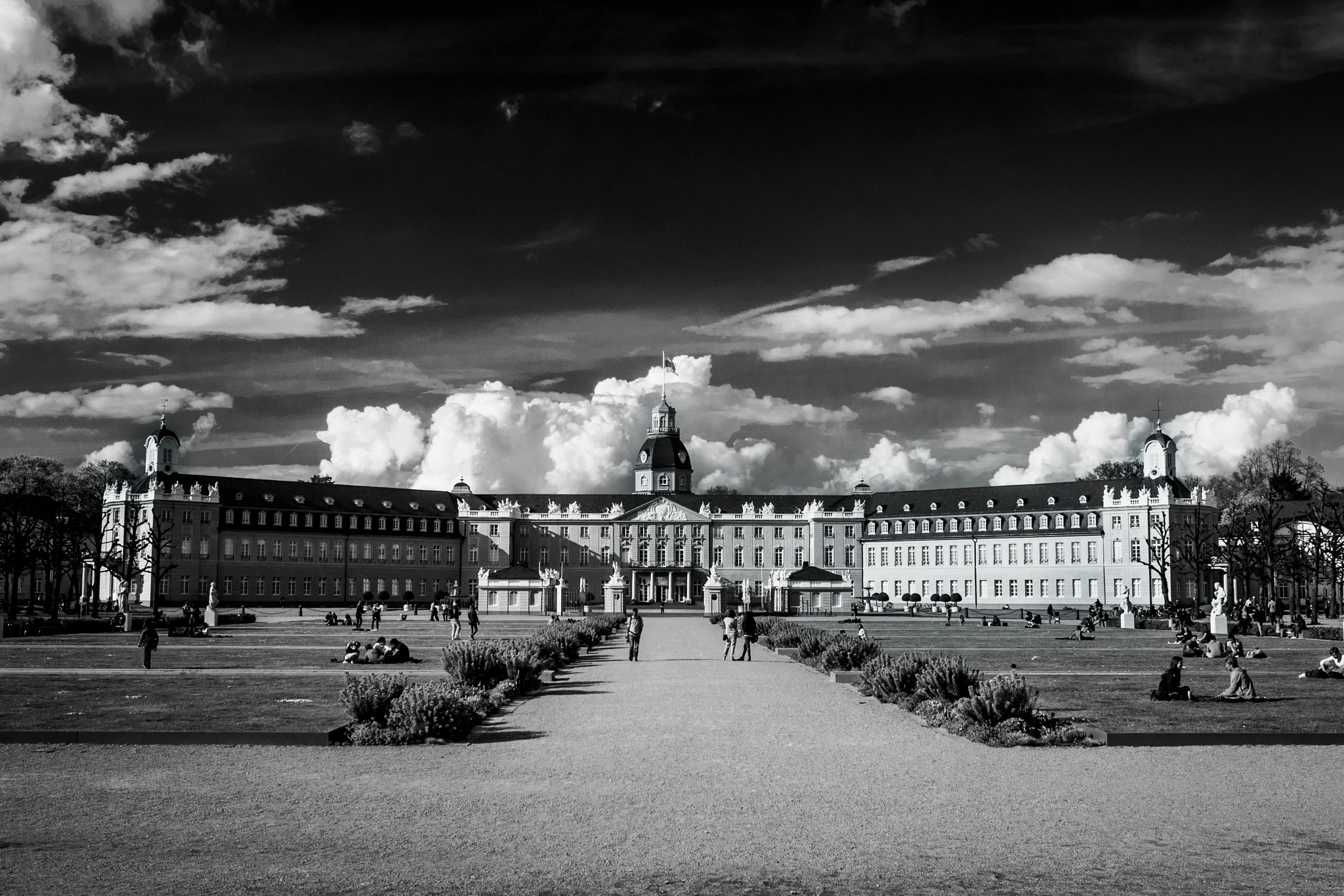 Olympus OM-D E-M10 + Olympus M.Zuiko Digital 17mm F1.8 sample photo. Karlsruhe castle photography