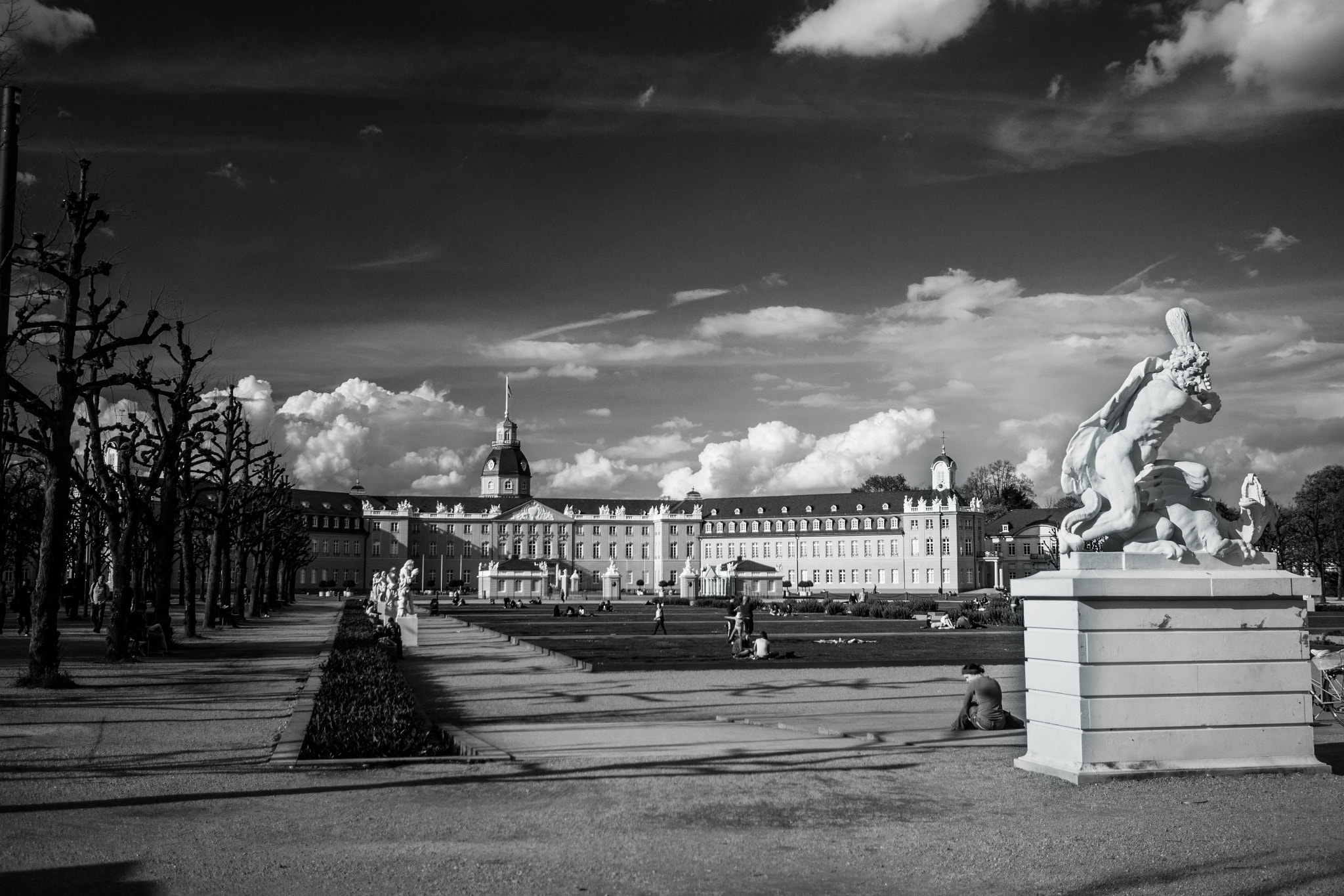 Olympus OM-D E-M10 + Olympus M.Zuiko Digital 17mm F1.8 sample photo. Karlsruhe castle photography