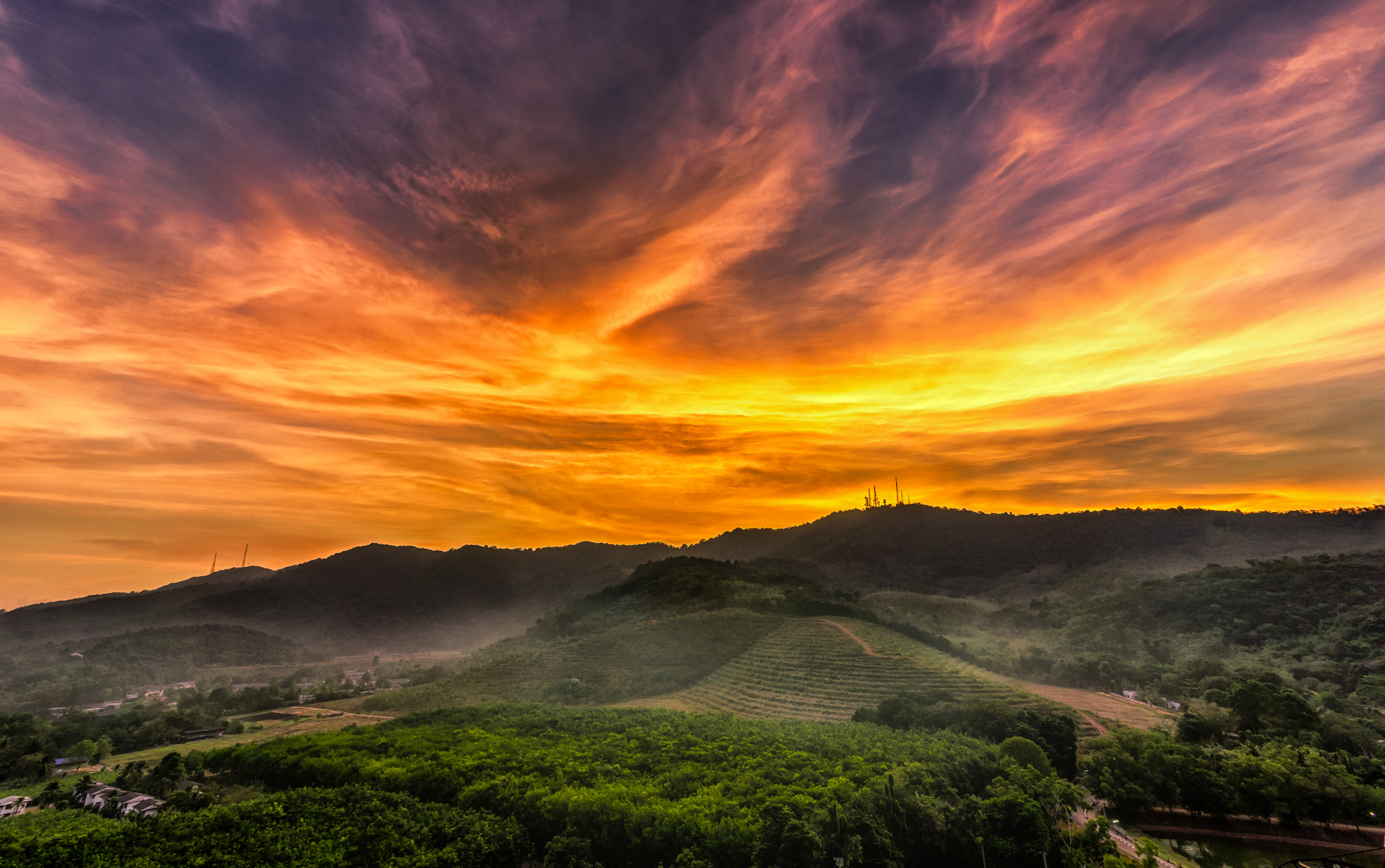 Sony a7 II + Sony FE 28mm F2 sample photo. Fire sky photography