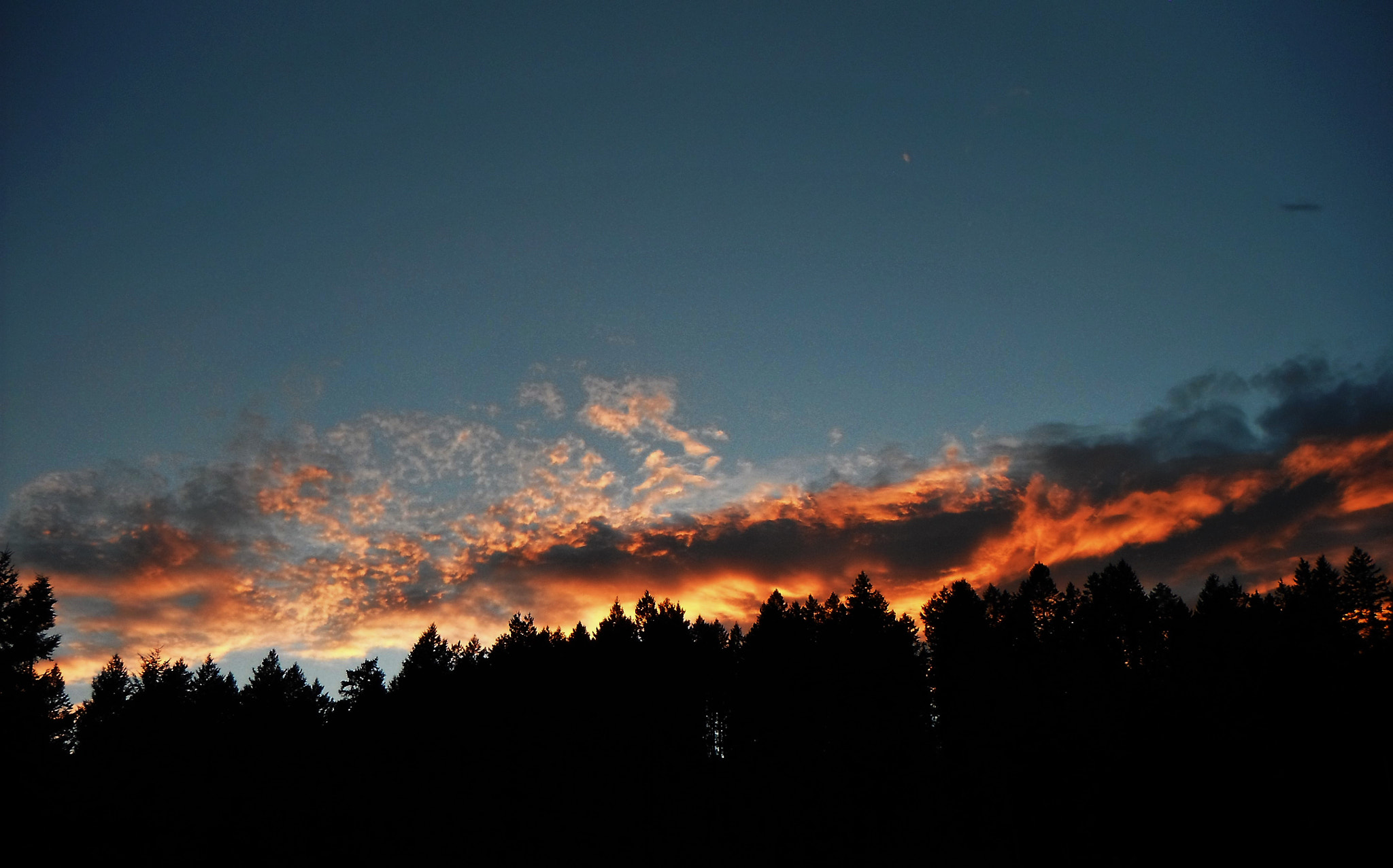 Fujifilm FinePix XP20 sample photo. Than the sky was on fire photography