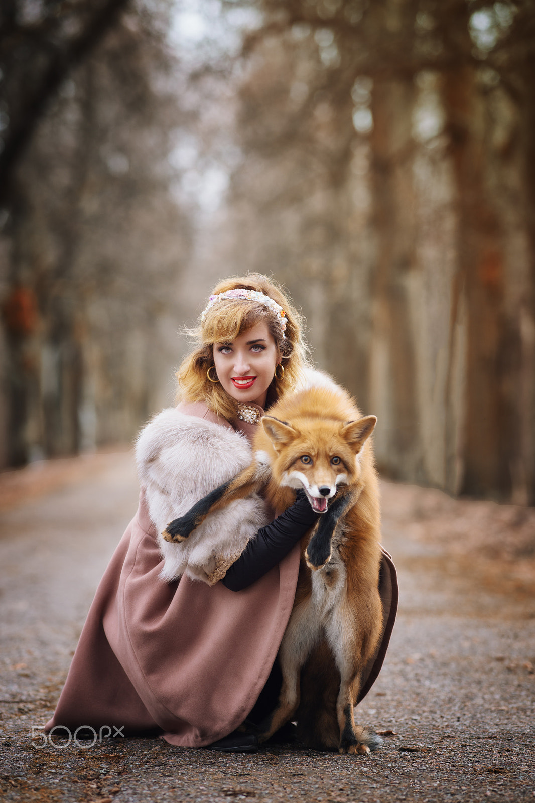 Sony Sonnar T* 135mm F1.8 ZA sample photo. Lady with a fox photography
