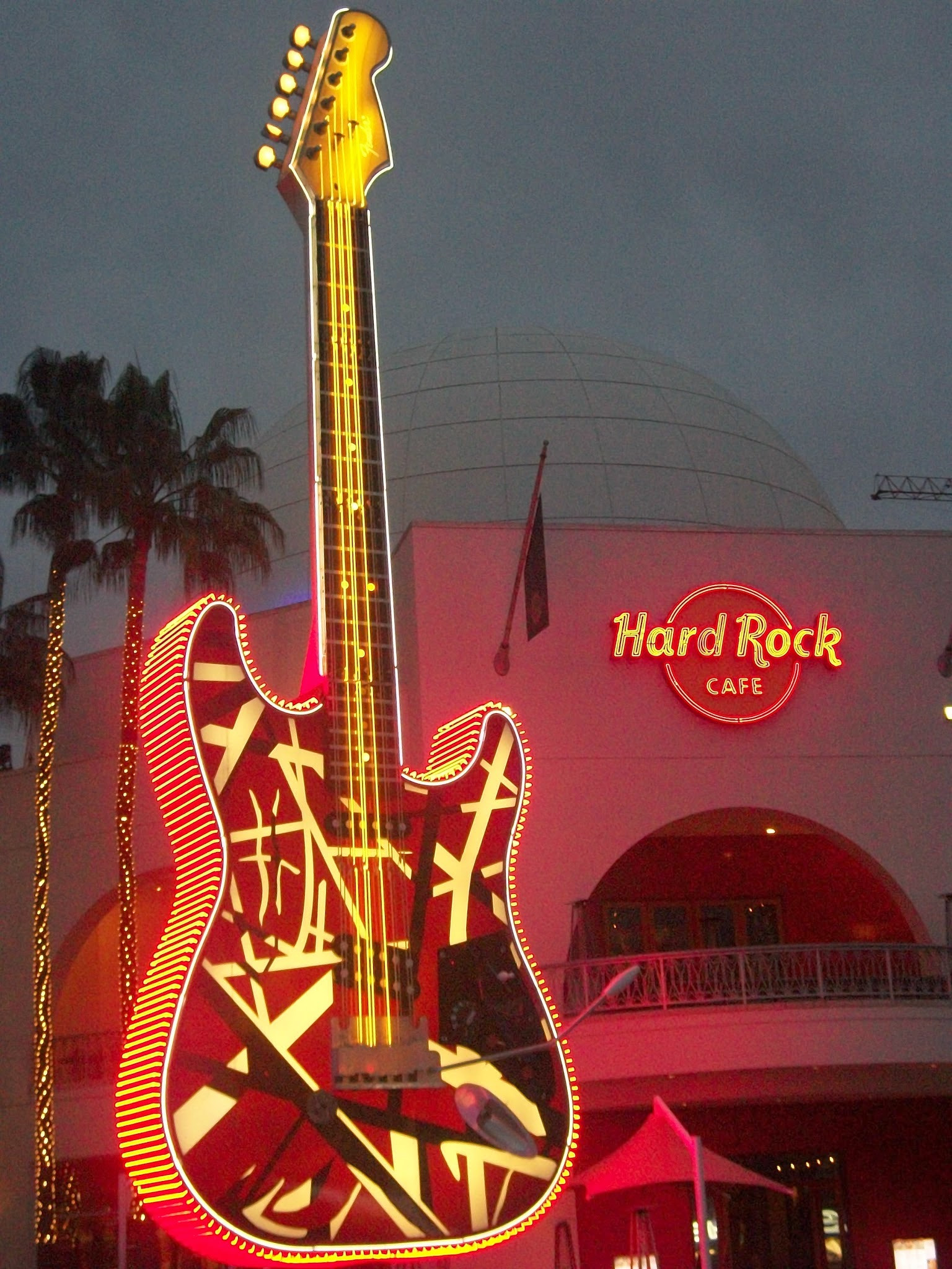 Kodak EASYSHARE C180 DIGITAL CAMERA sample photo. Hard rock cafe universal studios california photography