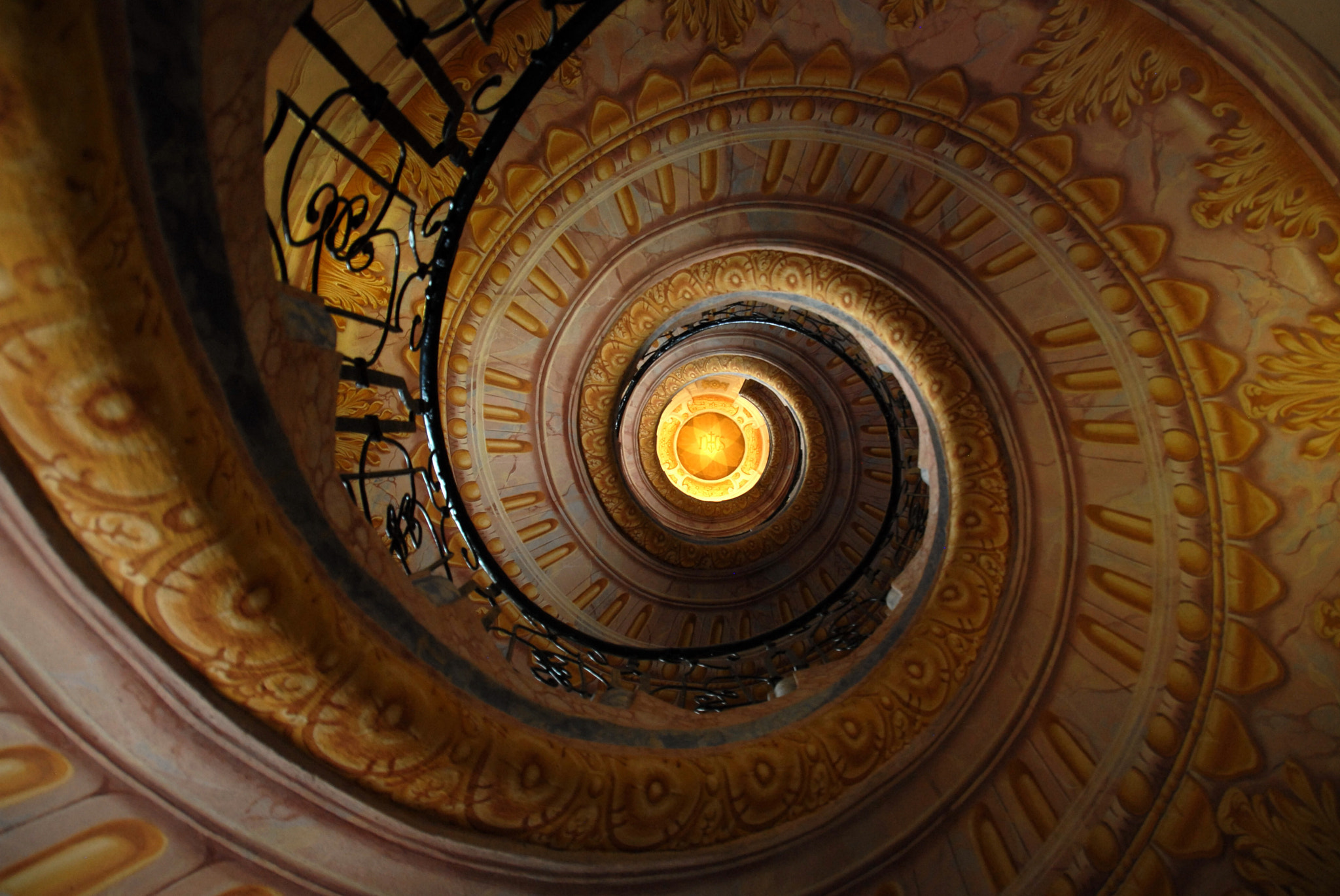 Sigma 18-250mm F3.5-6.3 DC OS HSM sample photo. Wendeltreppe (melk) photography