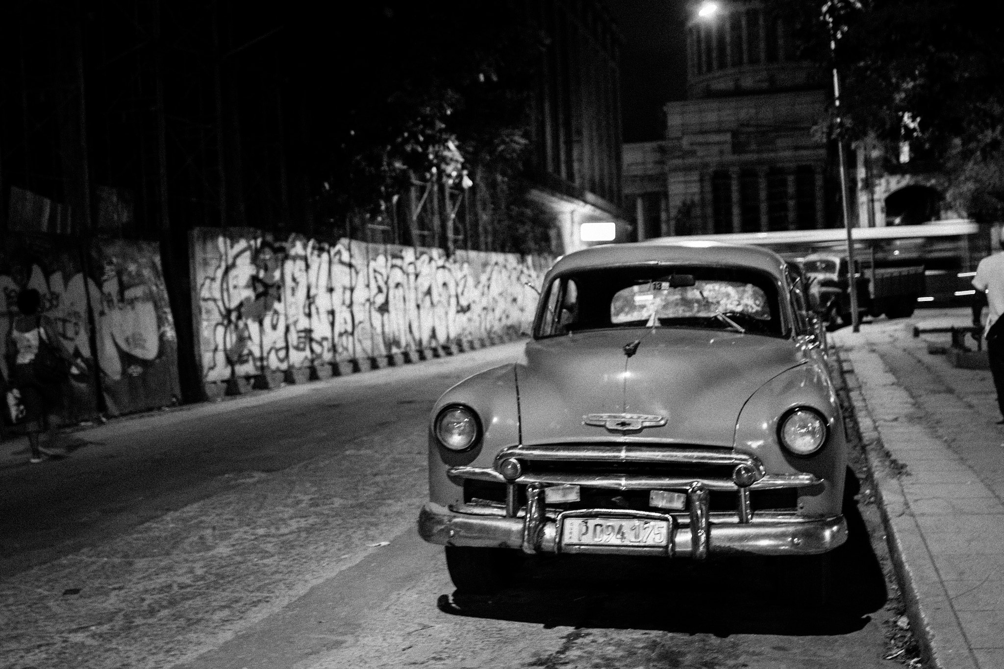 Sigma 28mm f/1.8 DG Macro EX sample photo. Habana car photography