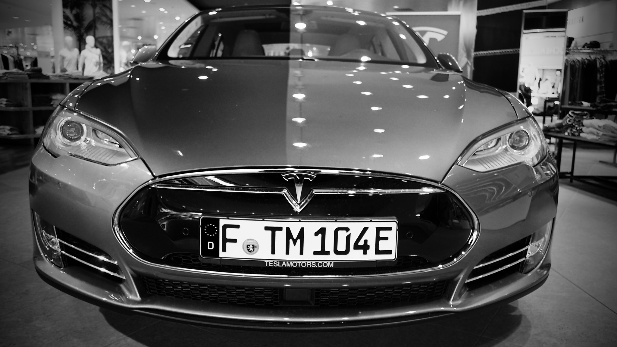 Olympus OM-D E-M10 + Panasonic Lumix G 14mm F2.5 ASPH sample photo. Tesla photography