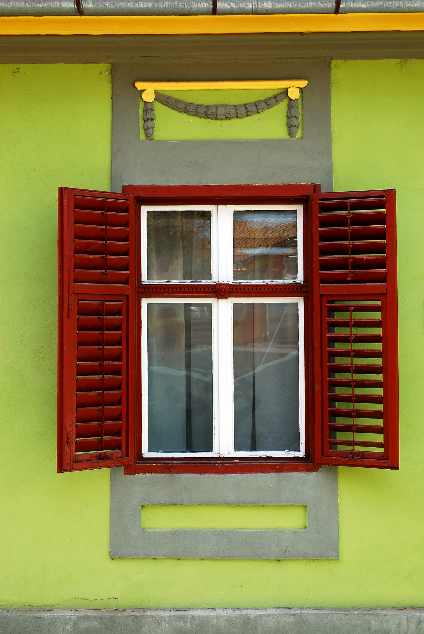 Nikon D200 sample photo. Sighisoara window 12 photography