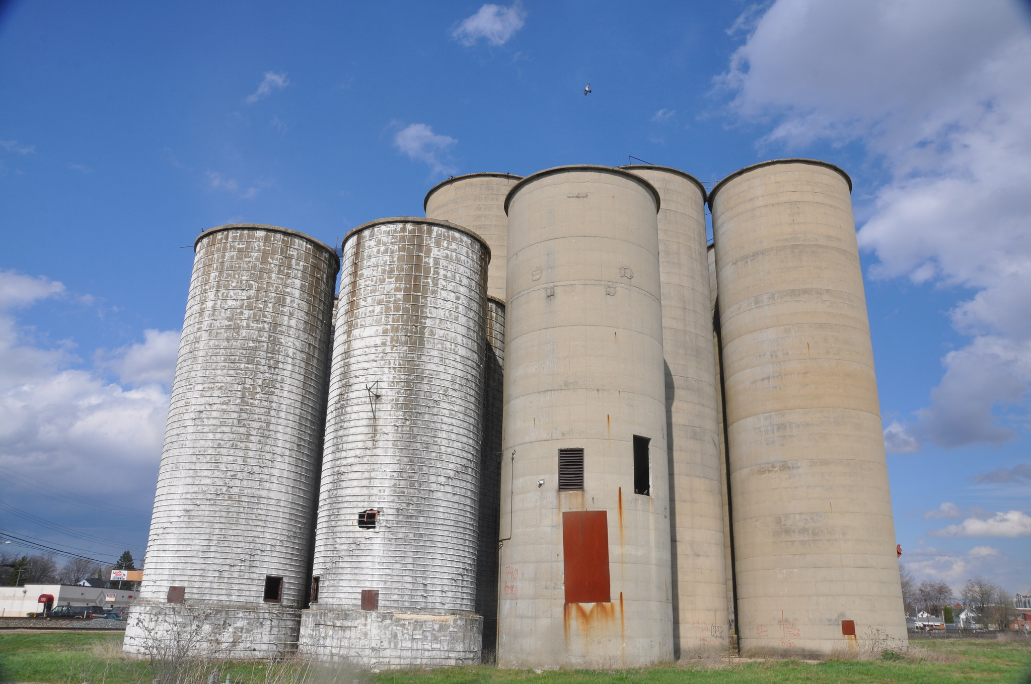 Sigma 18-250mm F3.5-6.3 DC Macro OS HSM sample photo. Grain elevators, grain silos photography