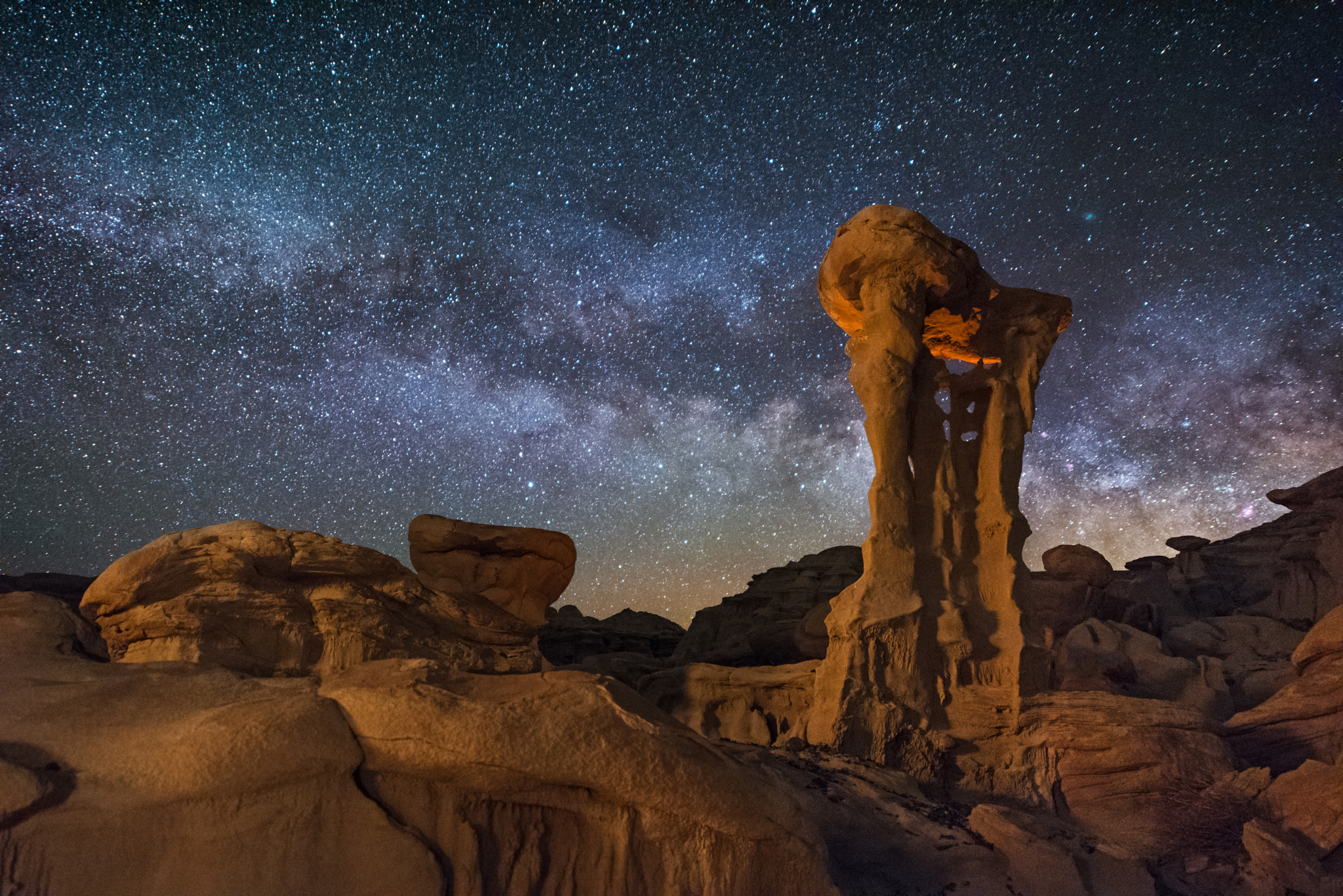Nikon D810A sample photo. The alien throne with comet 252p/linear photography
