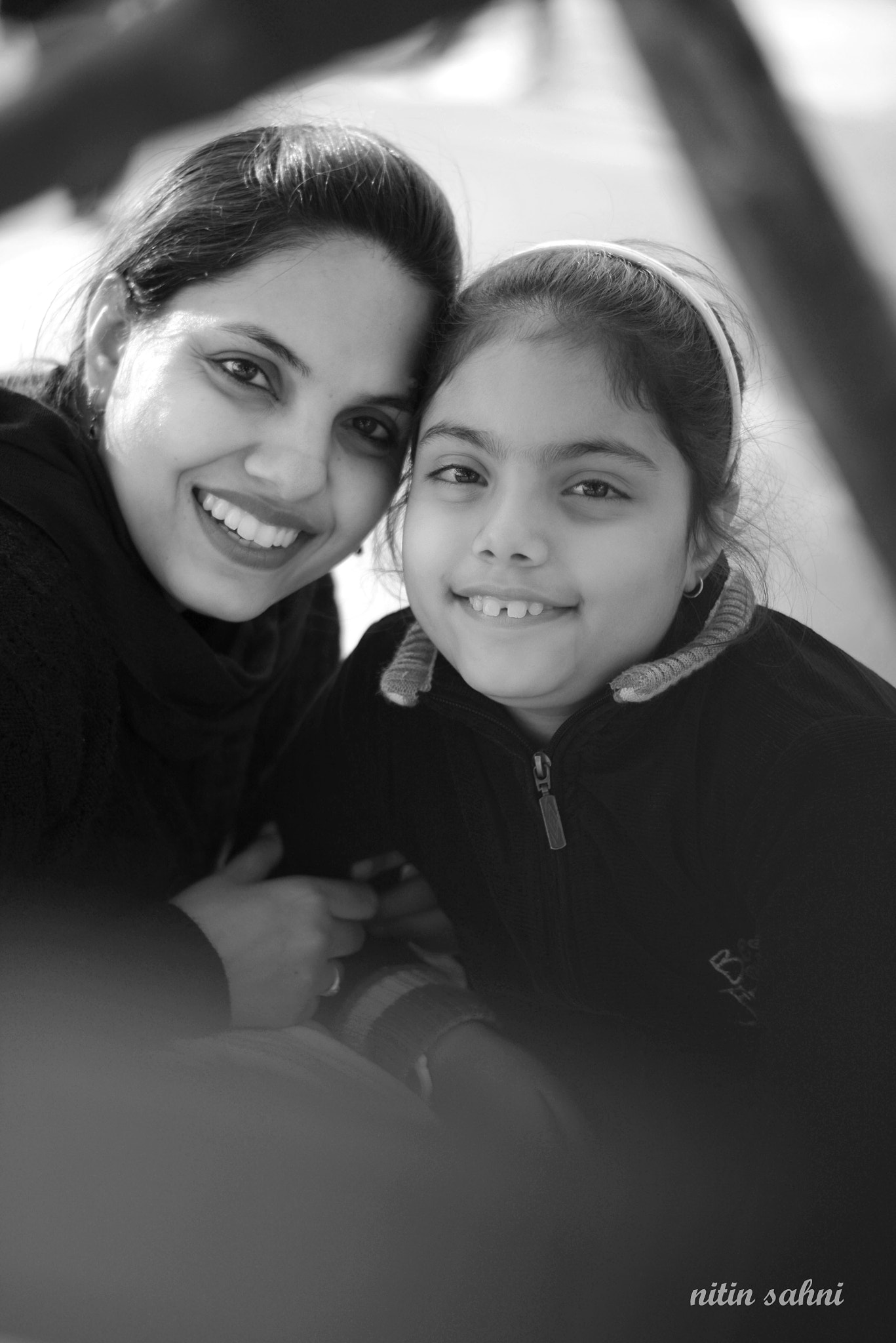 AF Zoom-Nikkor 75-300mm f/4.5-5.6 sample photo. Ma aur beti 2... photography