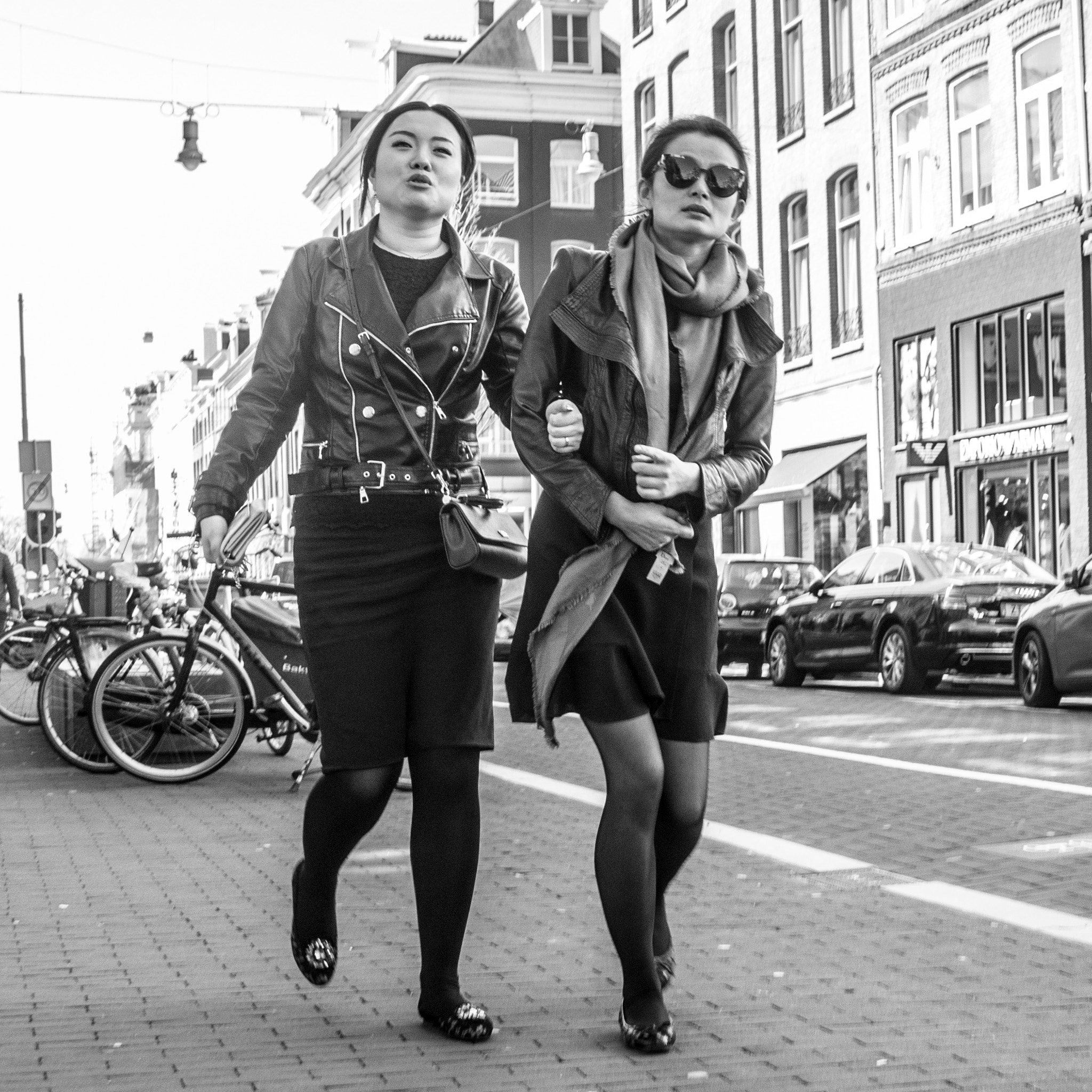 Sony E 18-200mm F3.5-6.3 OSS LE sample photo. Pc hooft girls photography